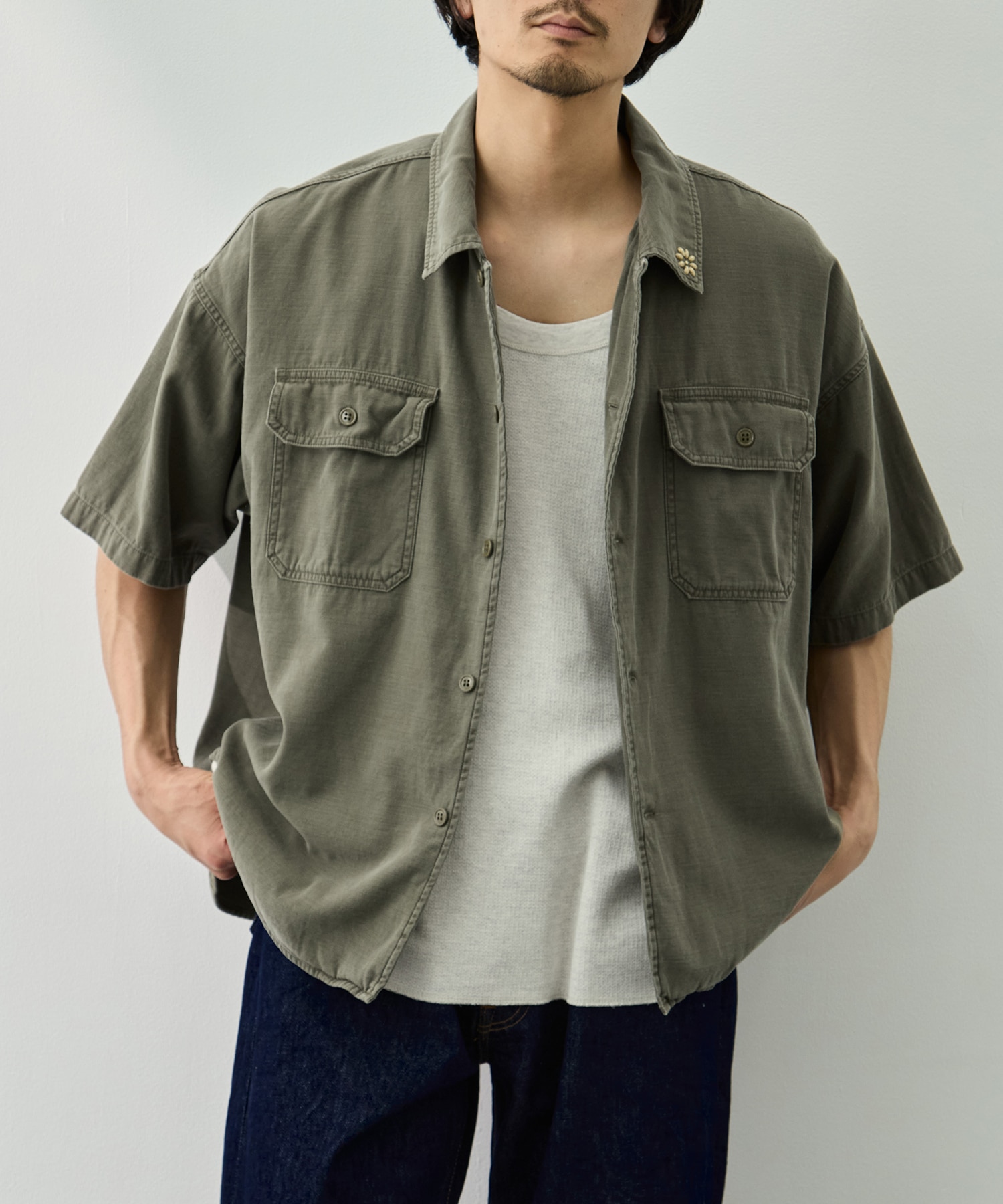 KHAKI