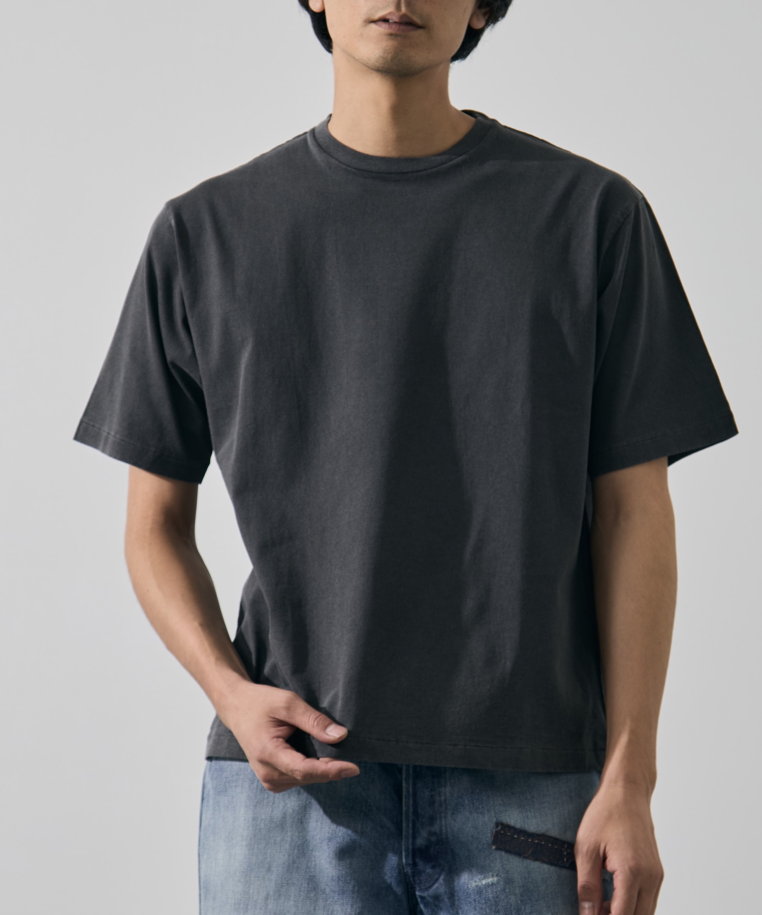 DARK GREY