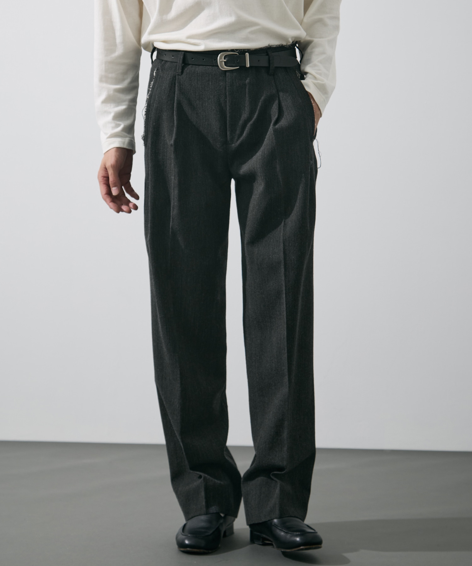 DARK GREY