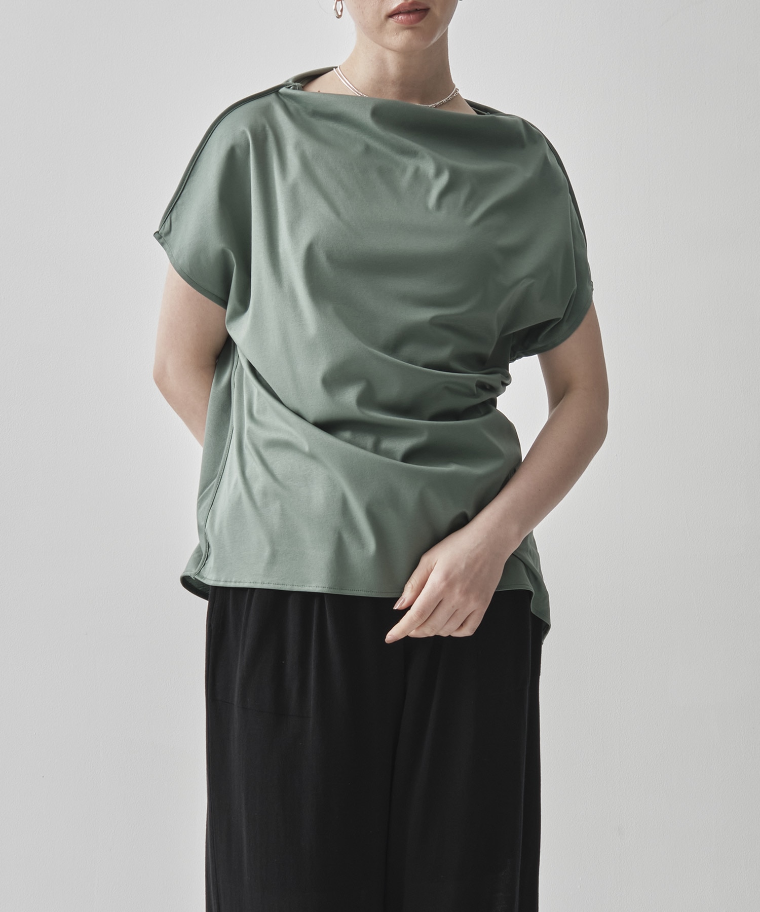 GREEN