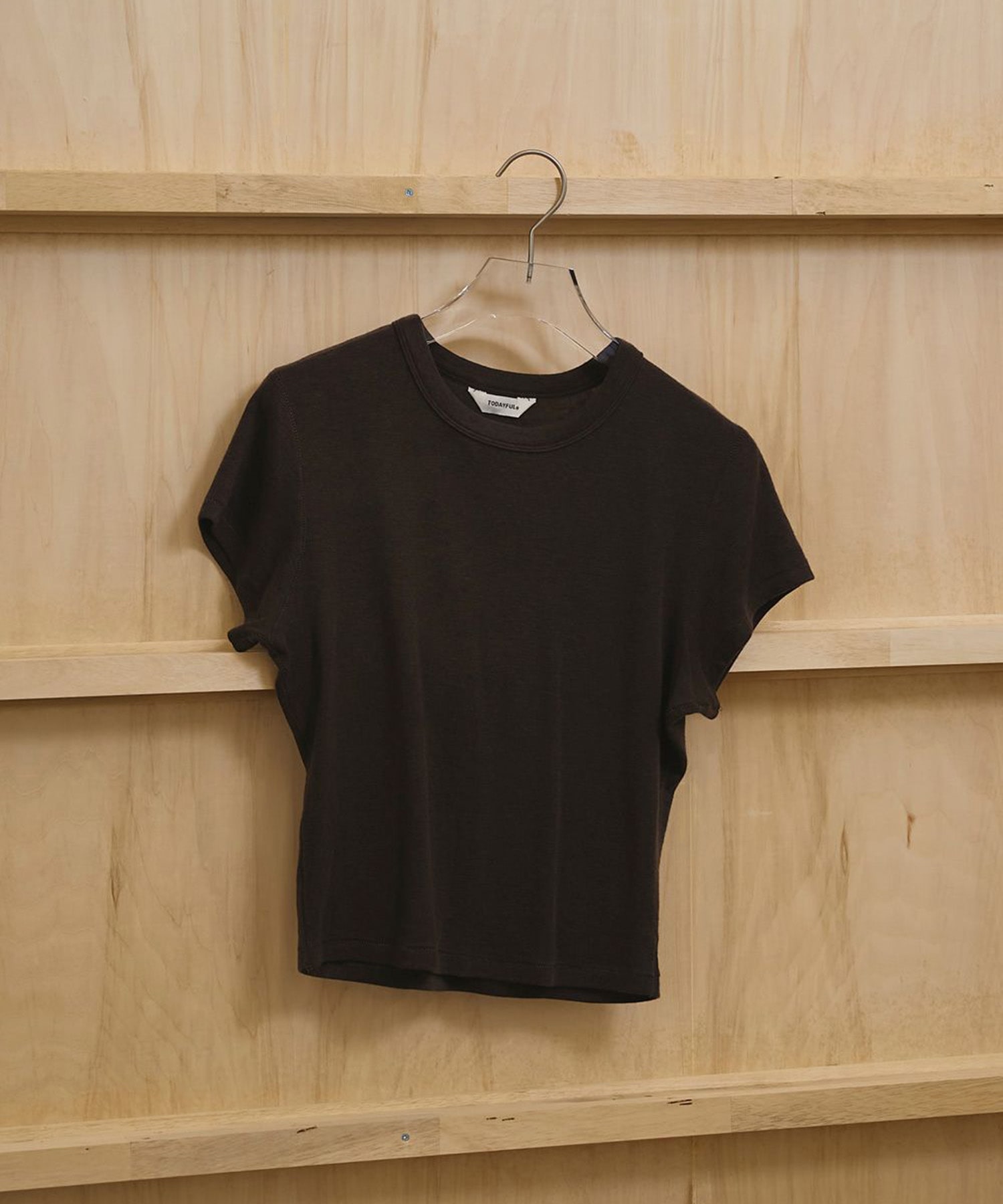 DARK BROWN