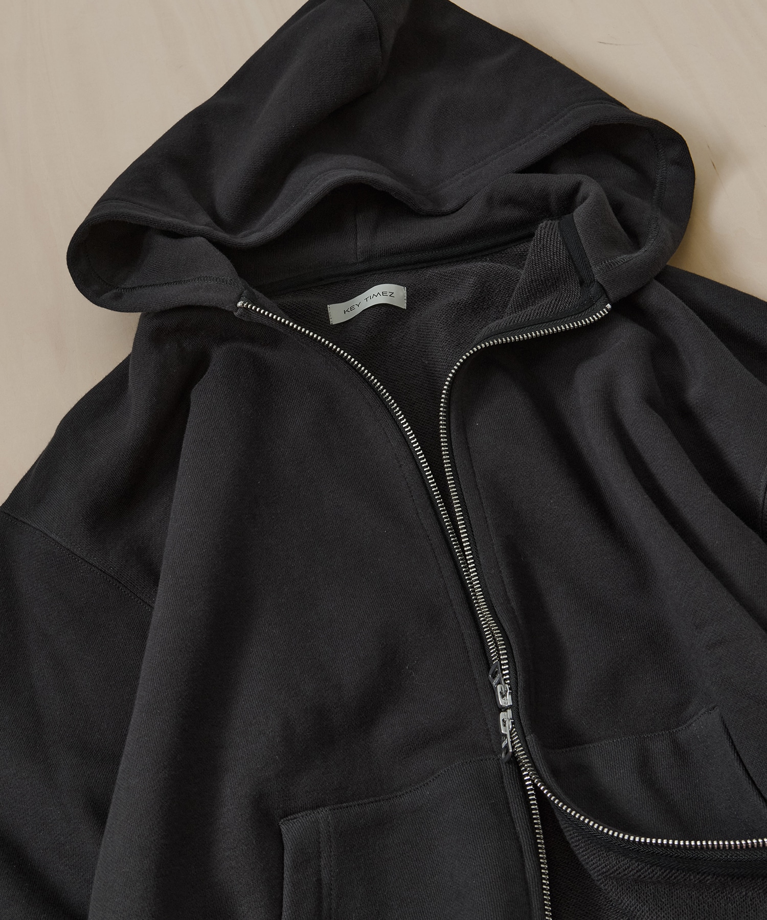 コンパクトループFテリーZipフーディー KEY TIMEZ