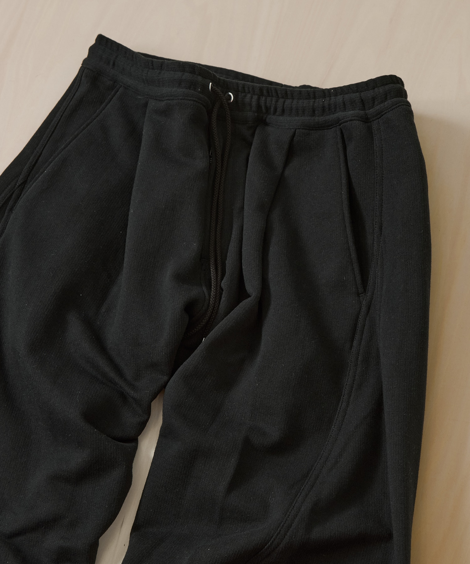 3D Cutting Sweat Pants KHOKI