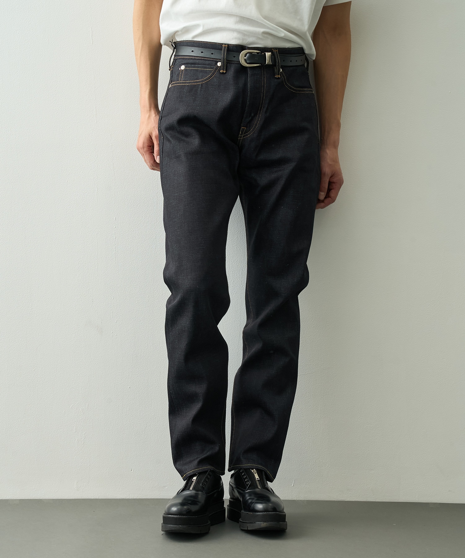 #200 STANDARD TAPERED 14.7oz MOMOTARO JEANS