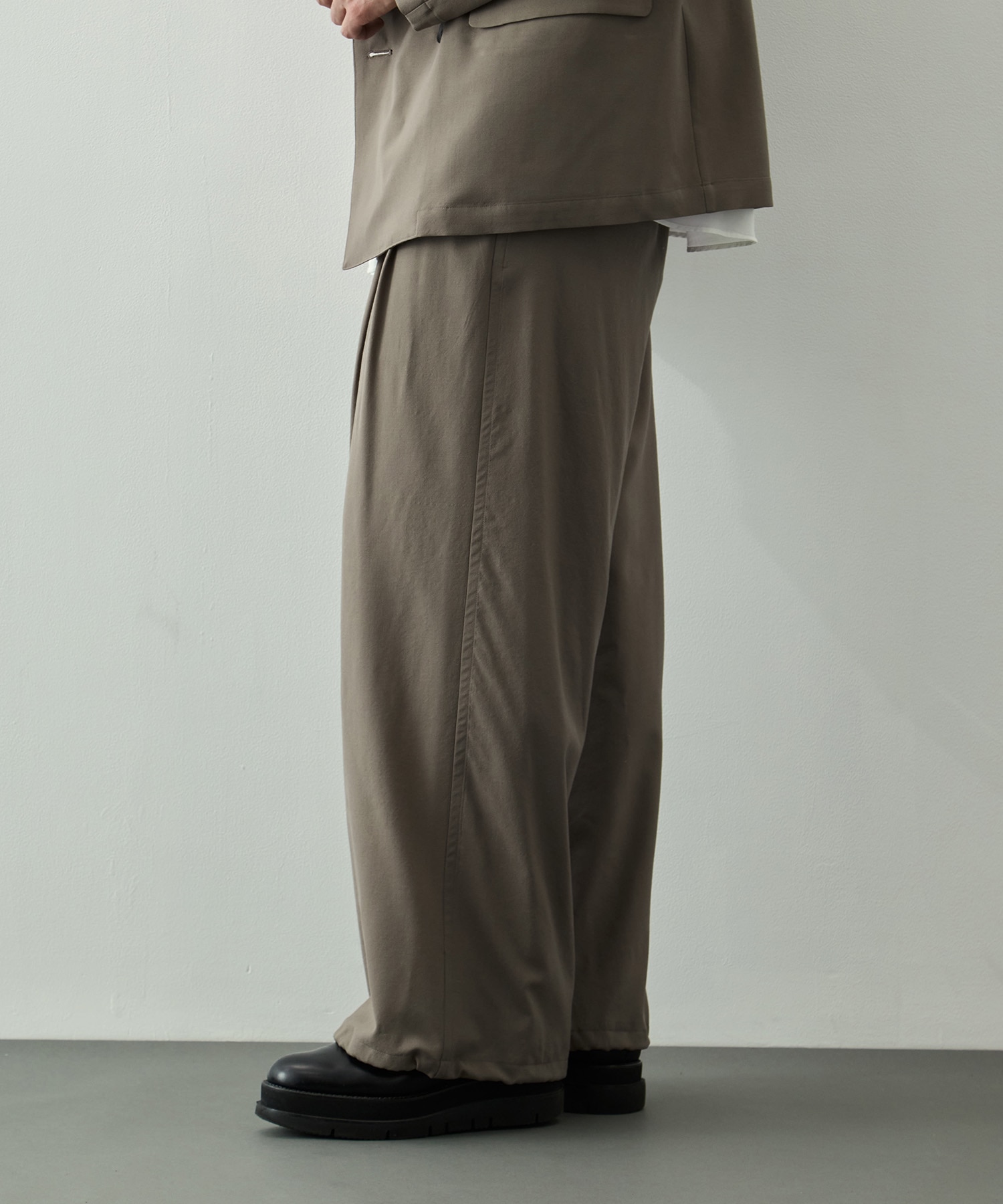 Wool Washer Tropical 2pleated Easy Trousers YOKE