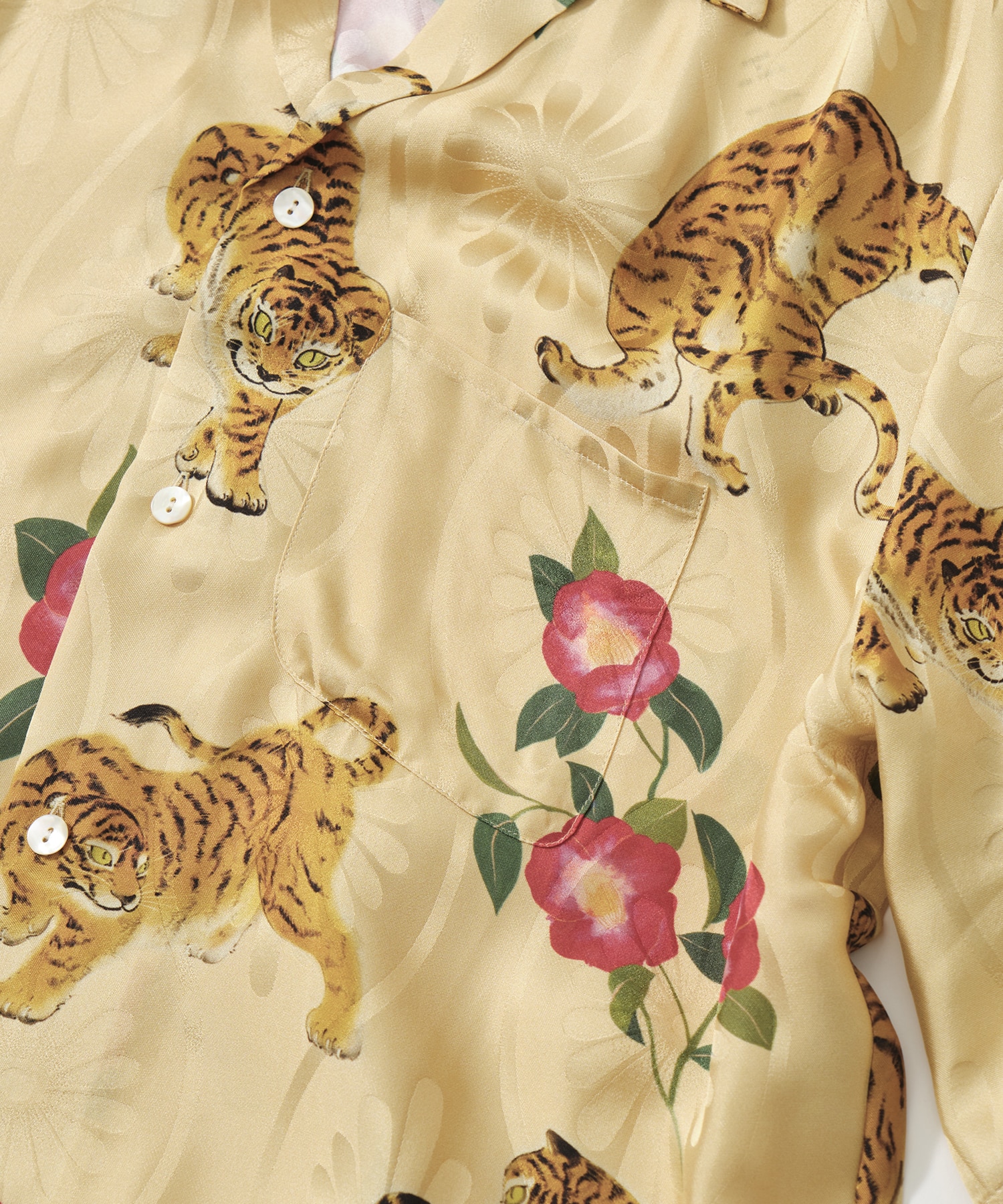 SILK SHORT SLEEVE ALOHA SHIRT〈 TIGER CAMELLIA / YELLOW 〉 NIPOALOHA