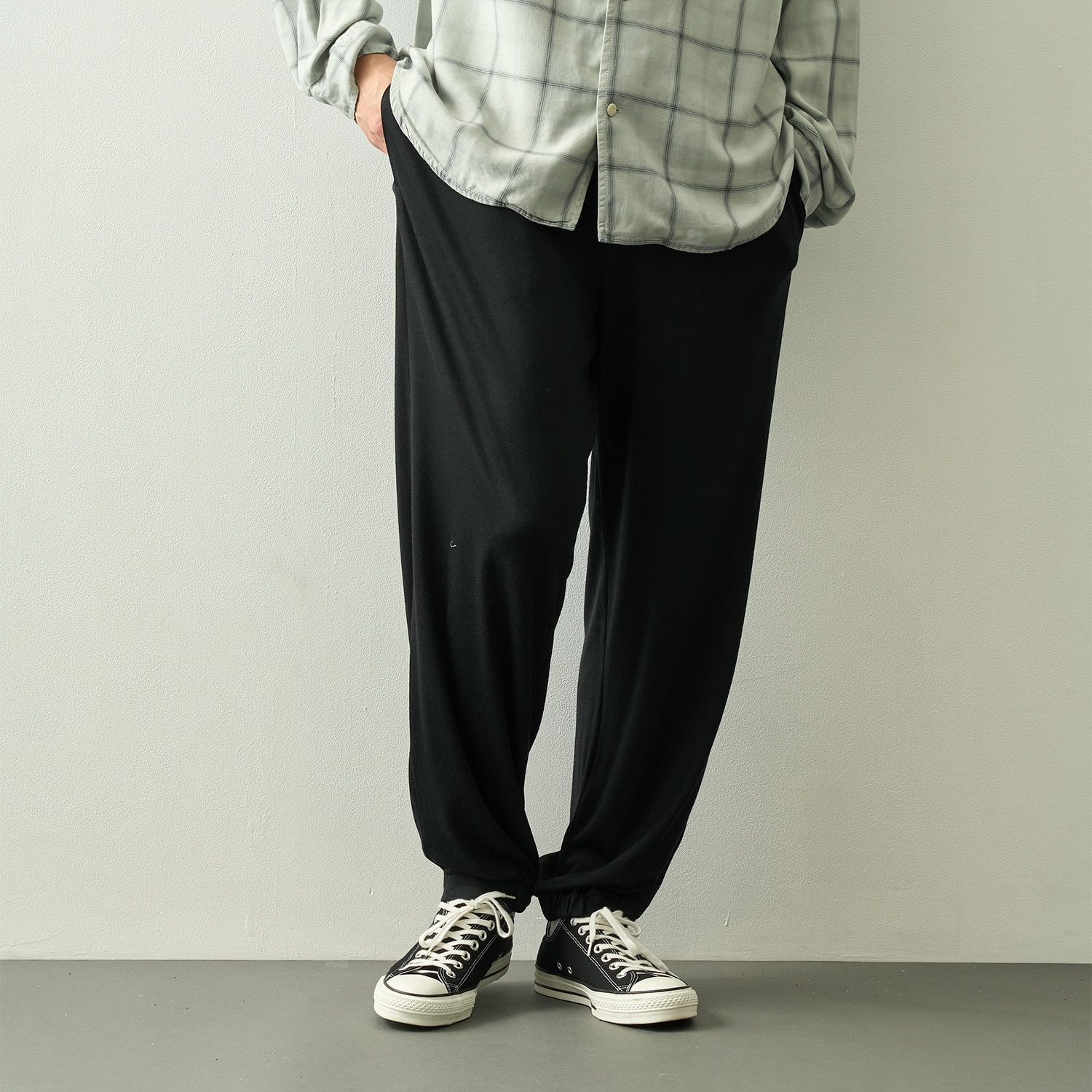 Tapared Jogger Pants WRAPINKNOT