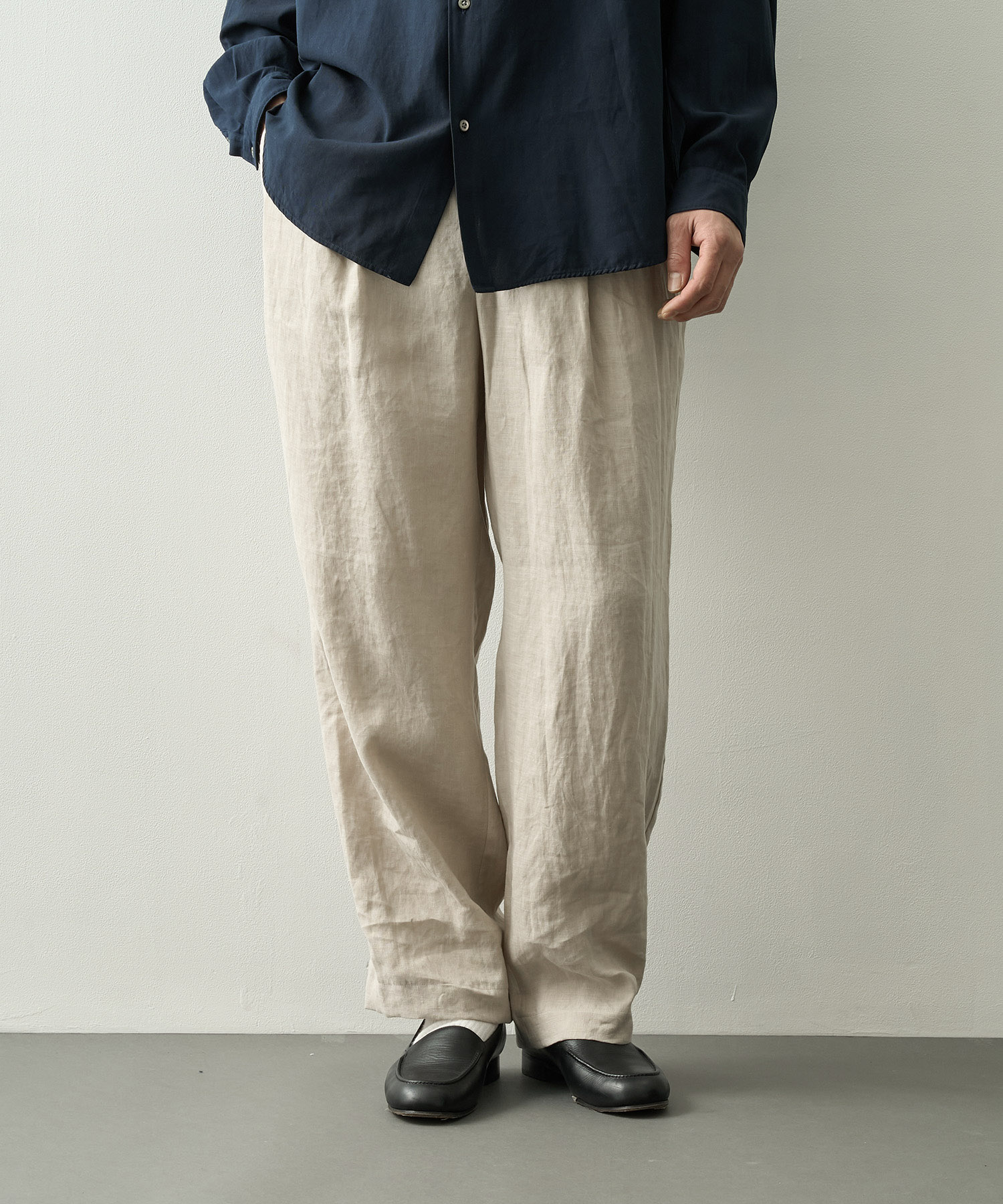 DOUBLE PLEATED EASY TROUSERS MARKAWARE