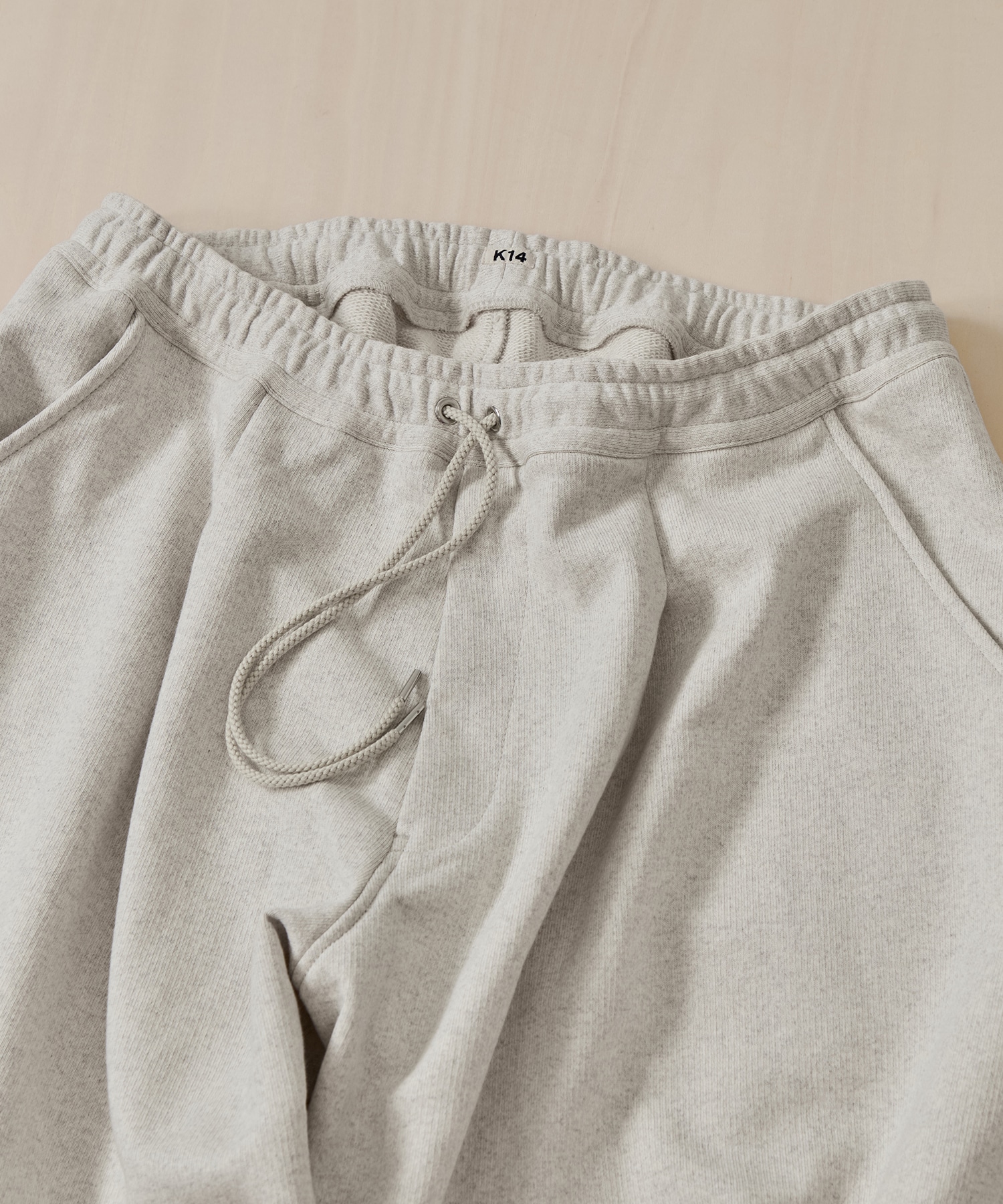 Pleated Balloon Sweat Shorts KHOKI