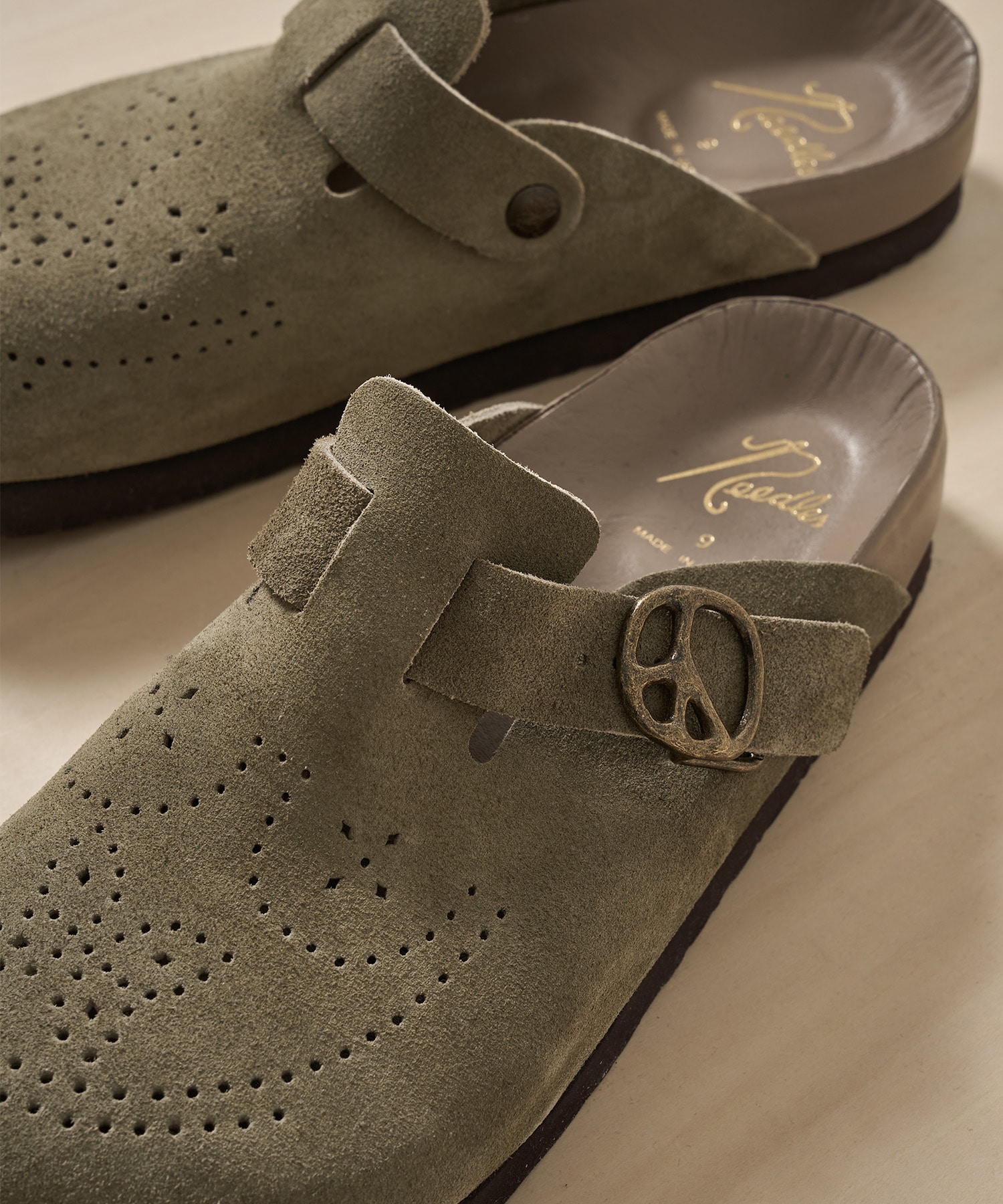 Clog Sandal - Suede Needles