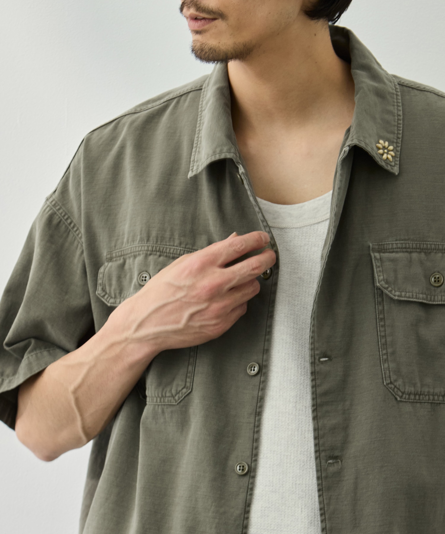WIDE MILITARY S/S SHIRT(小花スタッズ) REMI RELIEF