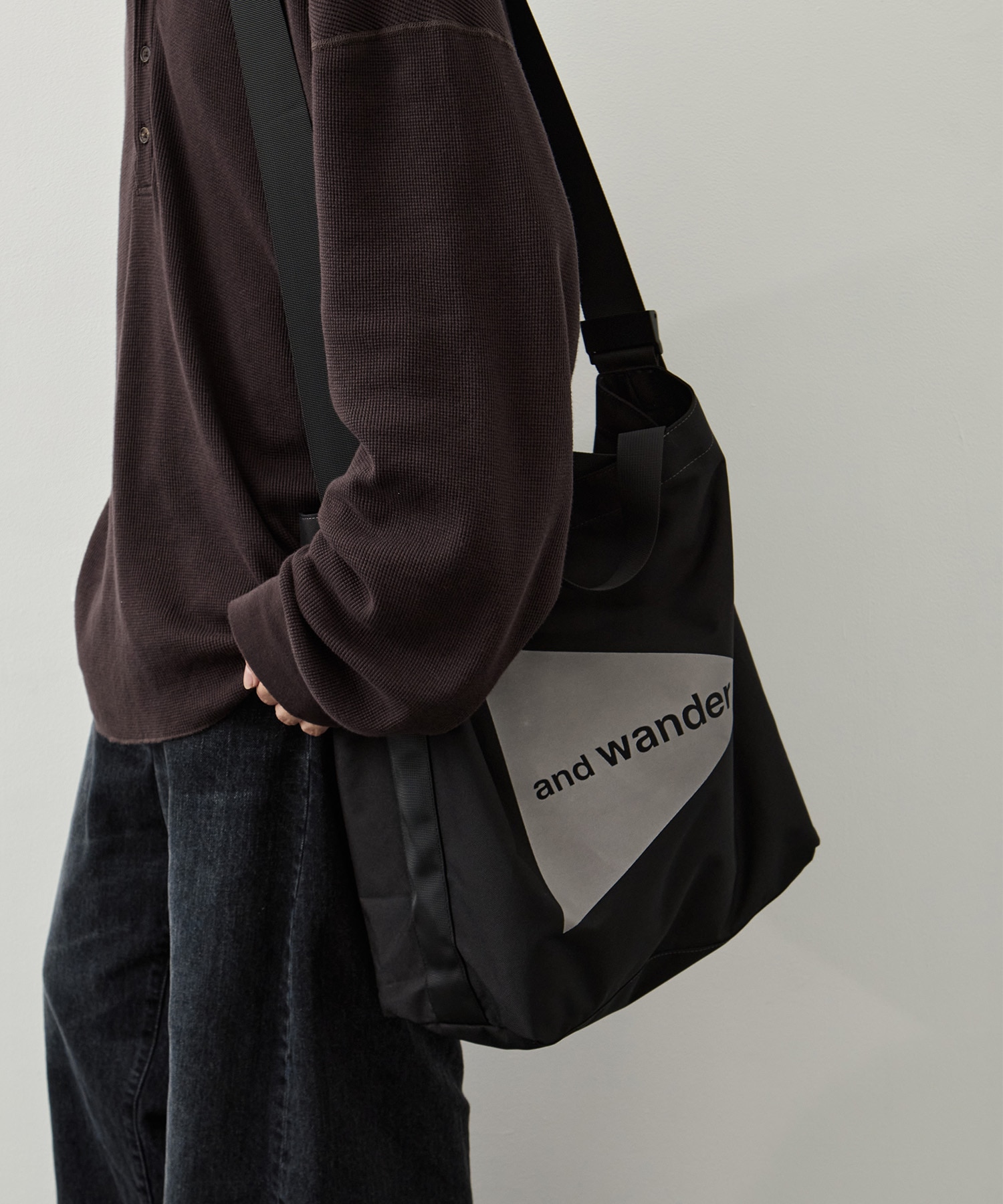 recycle OX logo tote bag and wander
