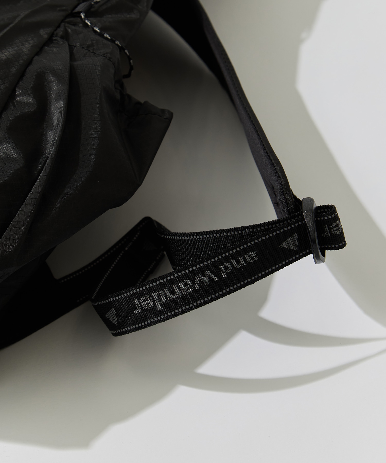 sil daypack and wander
