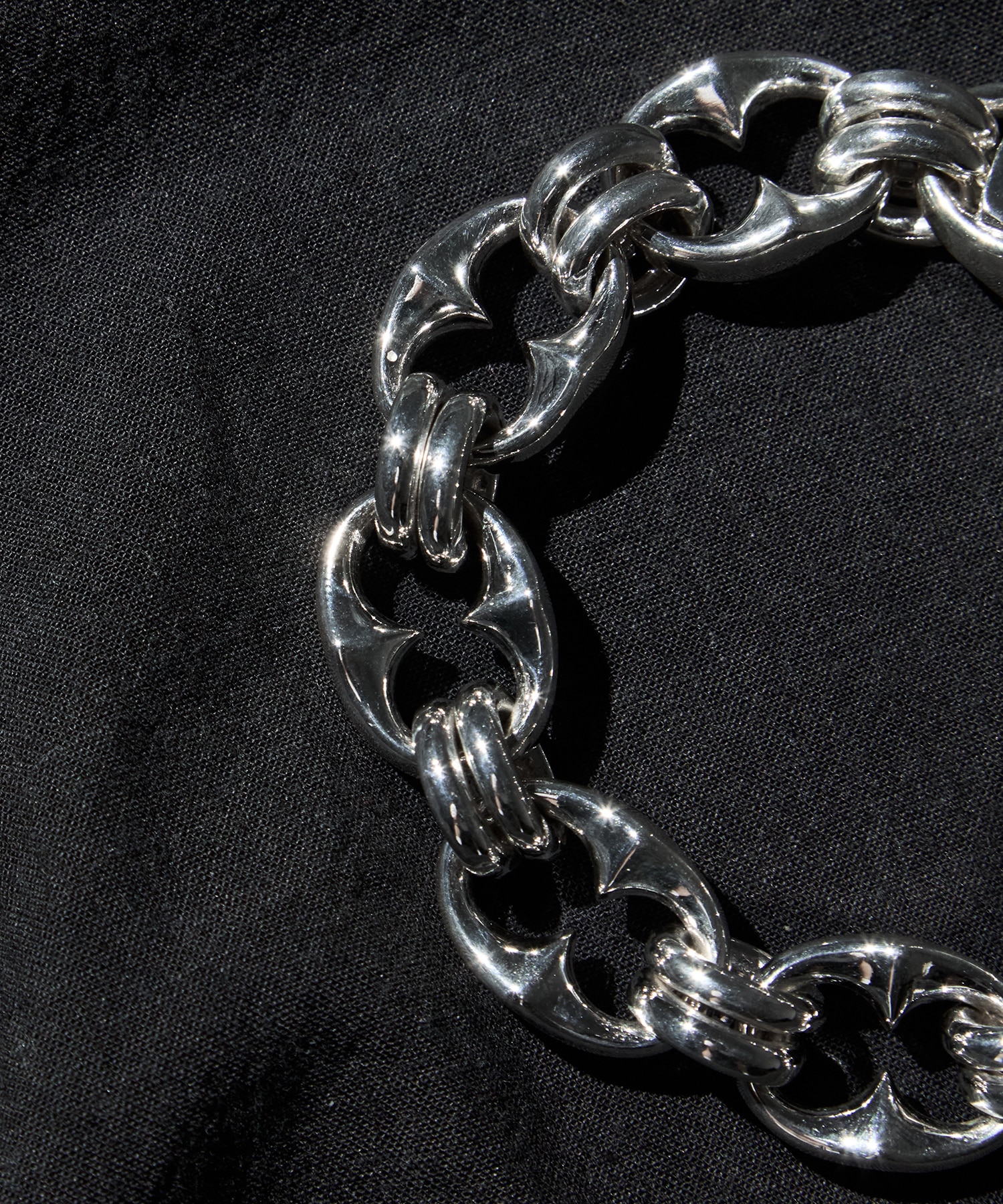 OVAL BRACELET MASSES