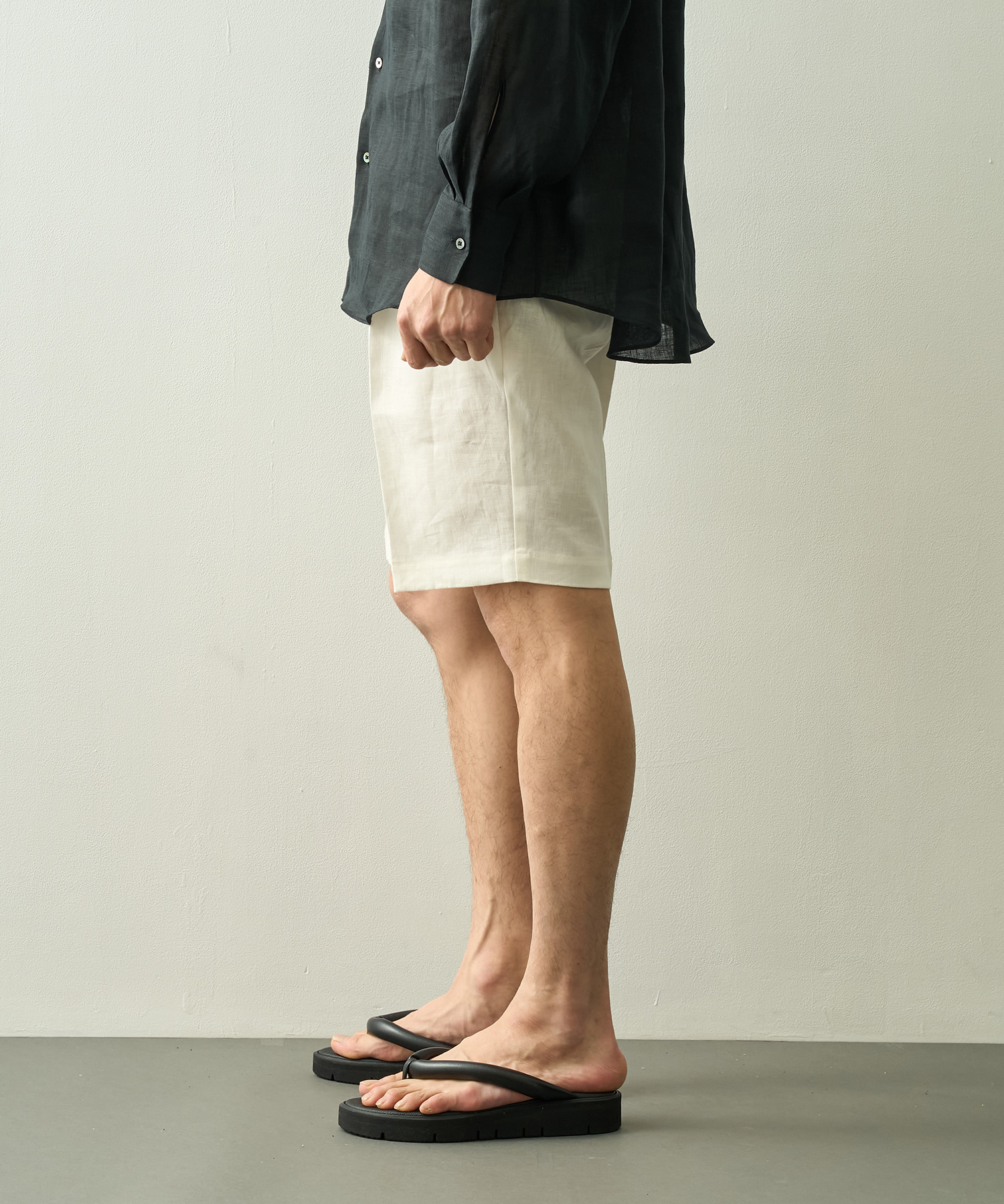 LINEN ONE TUCK SHORTS FUJI