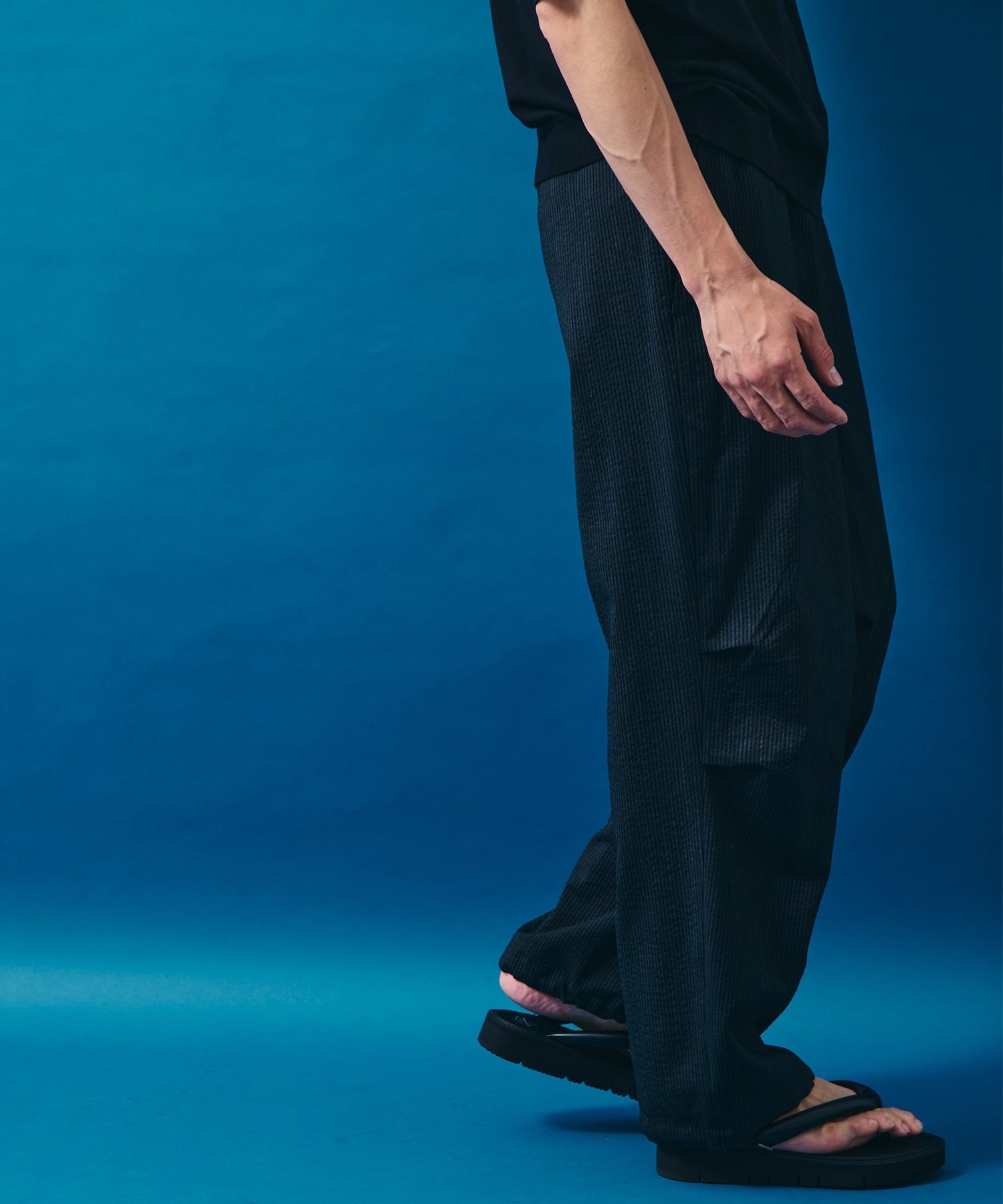 別注KNEE TUCK PANTS marka