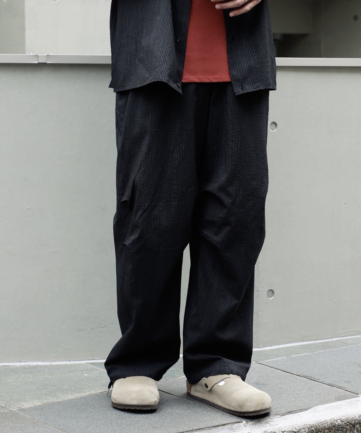 別注KNEE TUCK PANTS marka