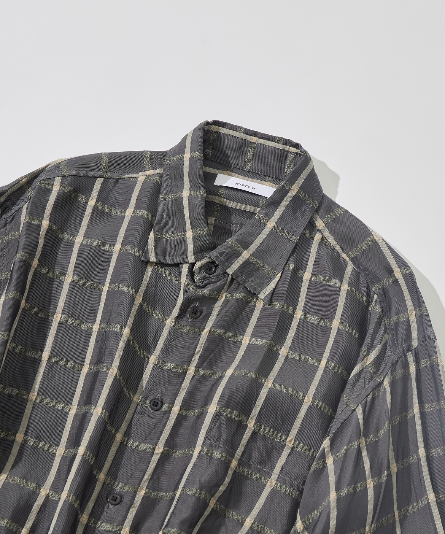 SEMI SPREAD COLLAR SHIRT marka