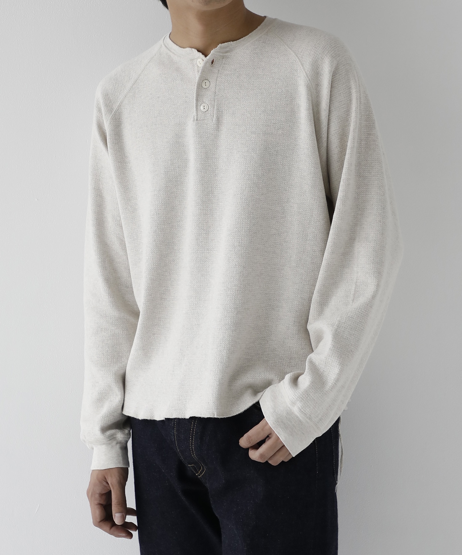 WタックラグランヘンリーネックロンT REMI RELIEF