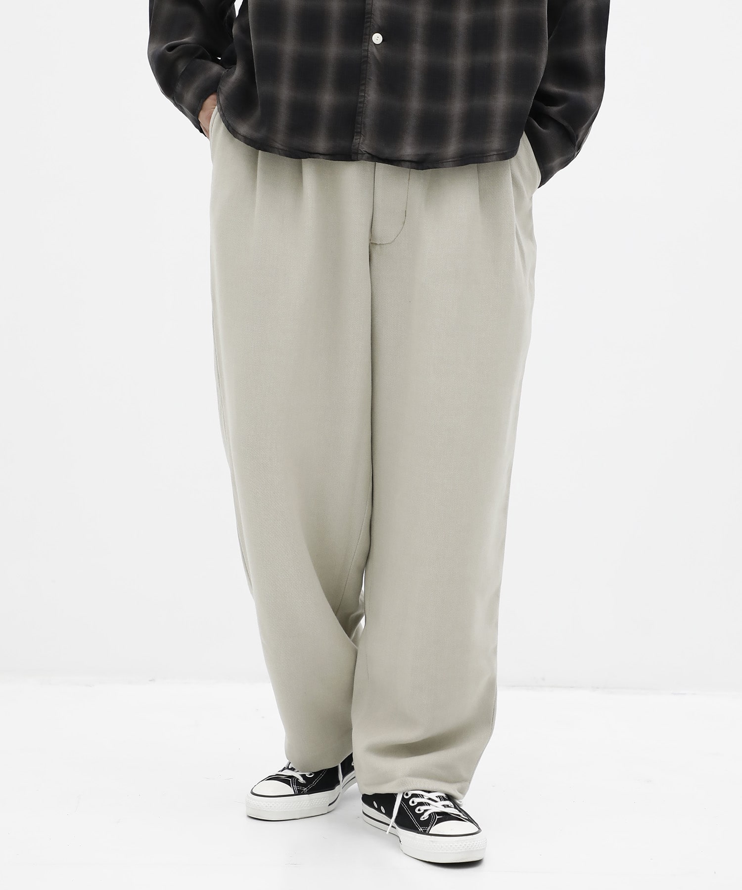 wide tapered slacks concause