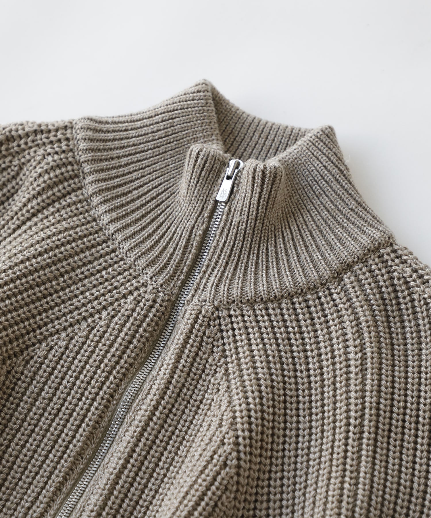 SIGNATURE DRIVERS KNIT BATONER