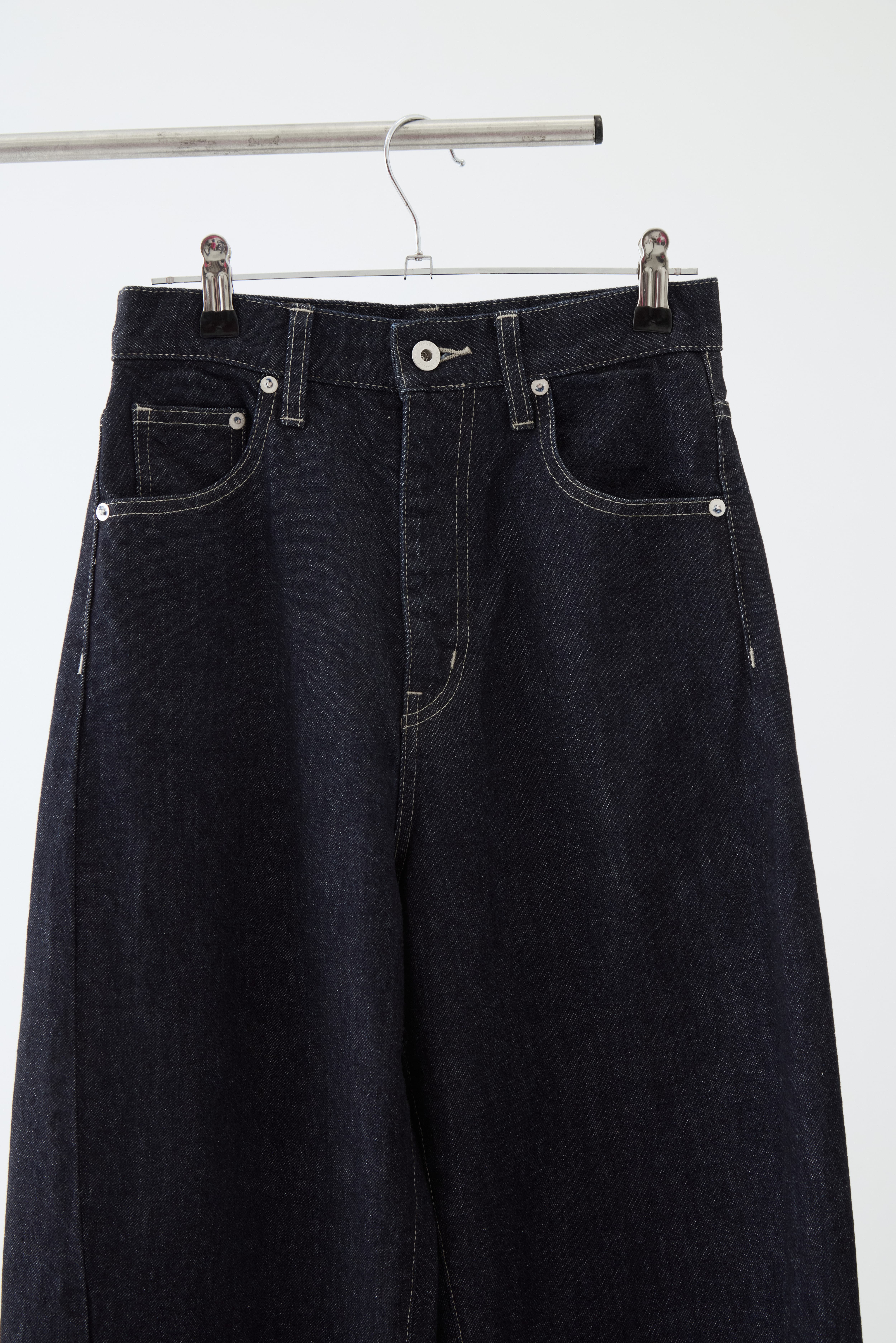 ナチュラルスラブバレルレッグデニム 