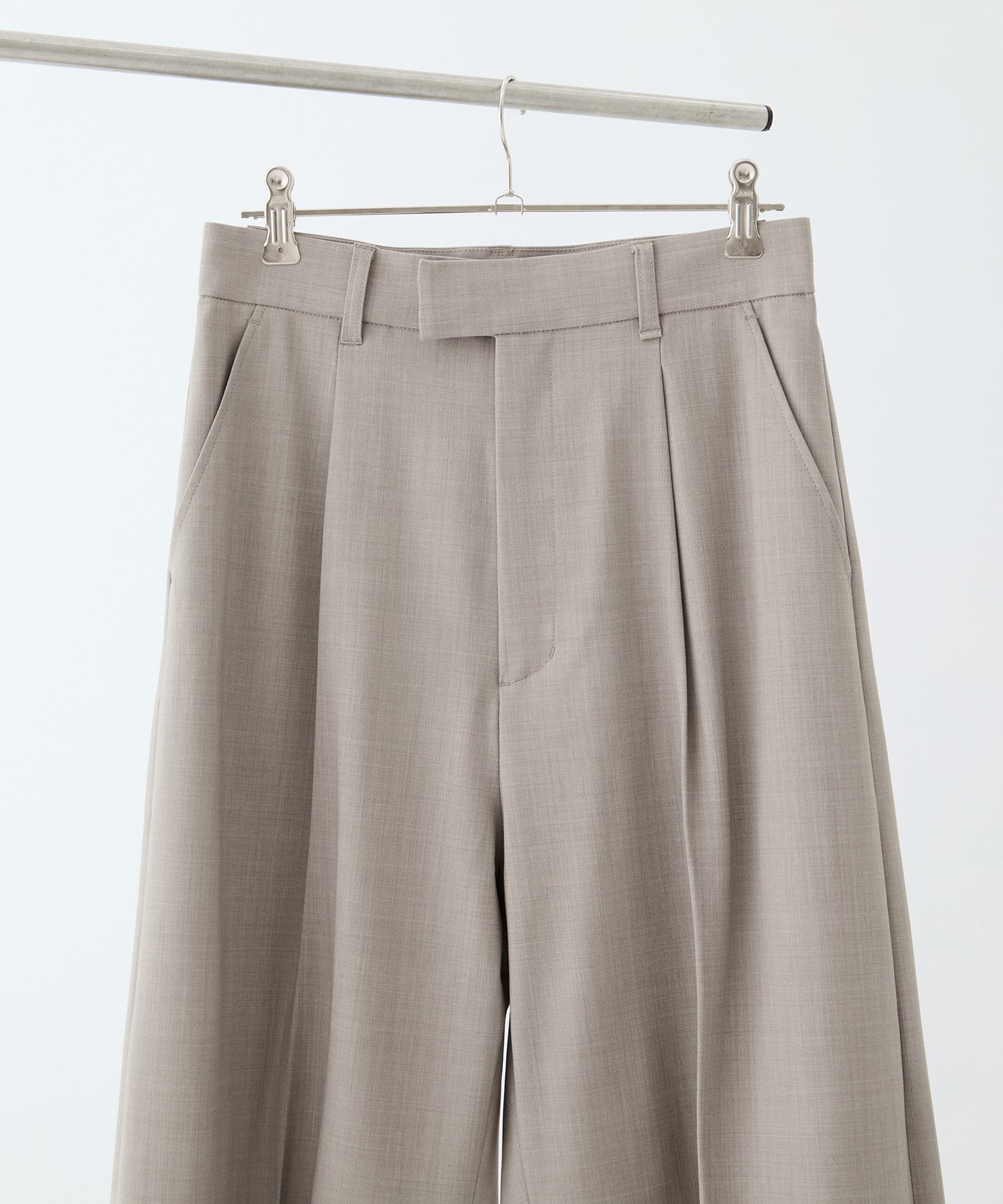 ストレッチウールバレルレッグパンツ KEY TIMEZ