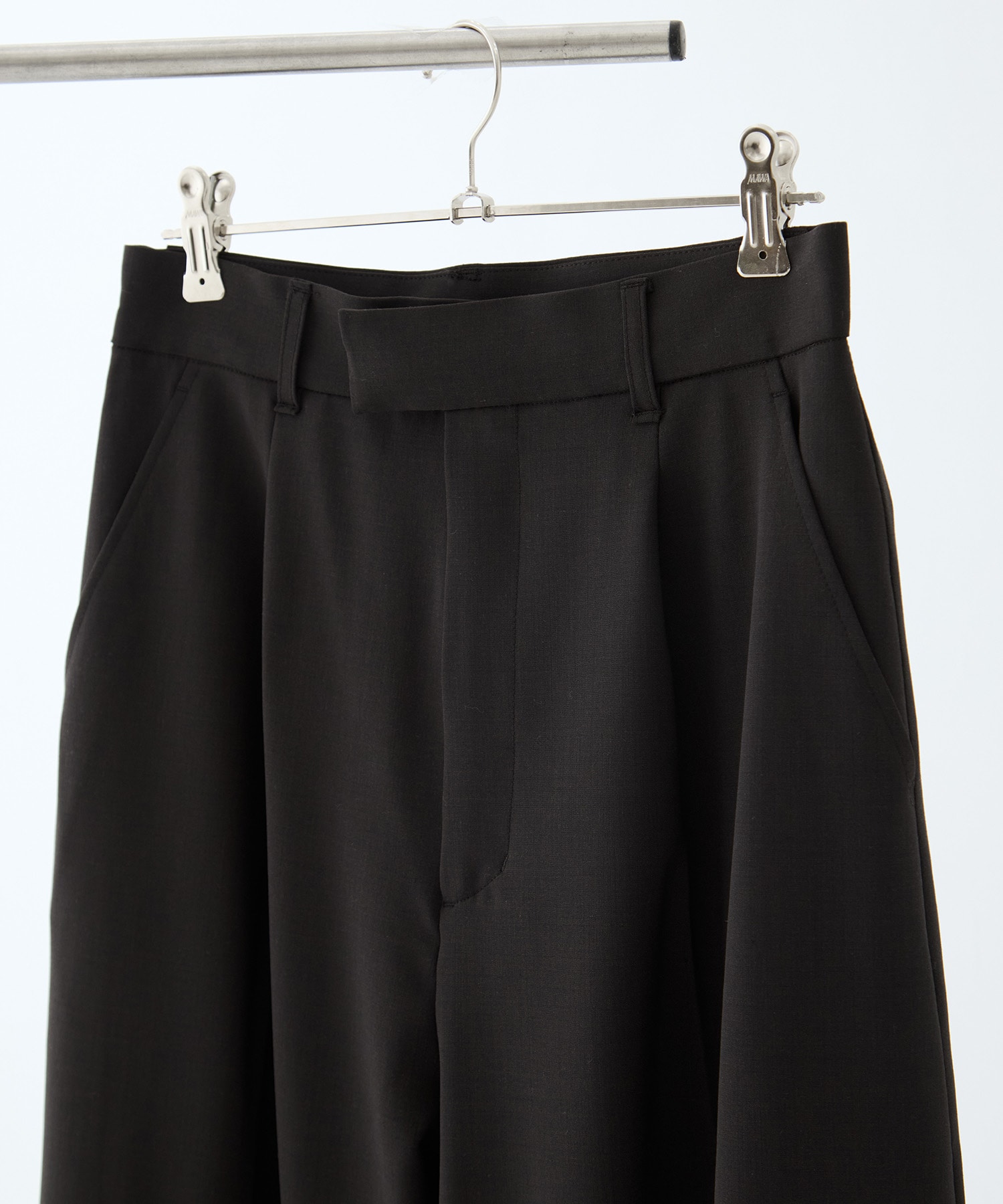 ストレッチウールバレルレッグパンツ KEY TIMEZ