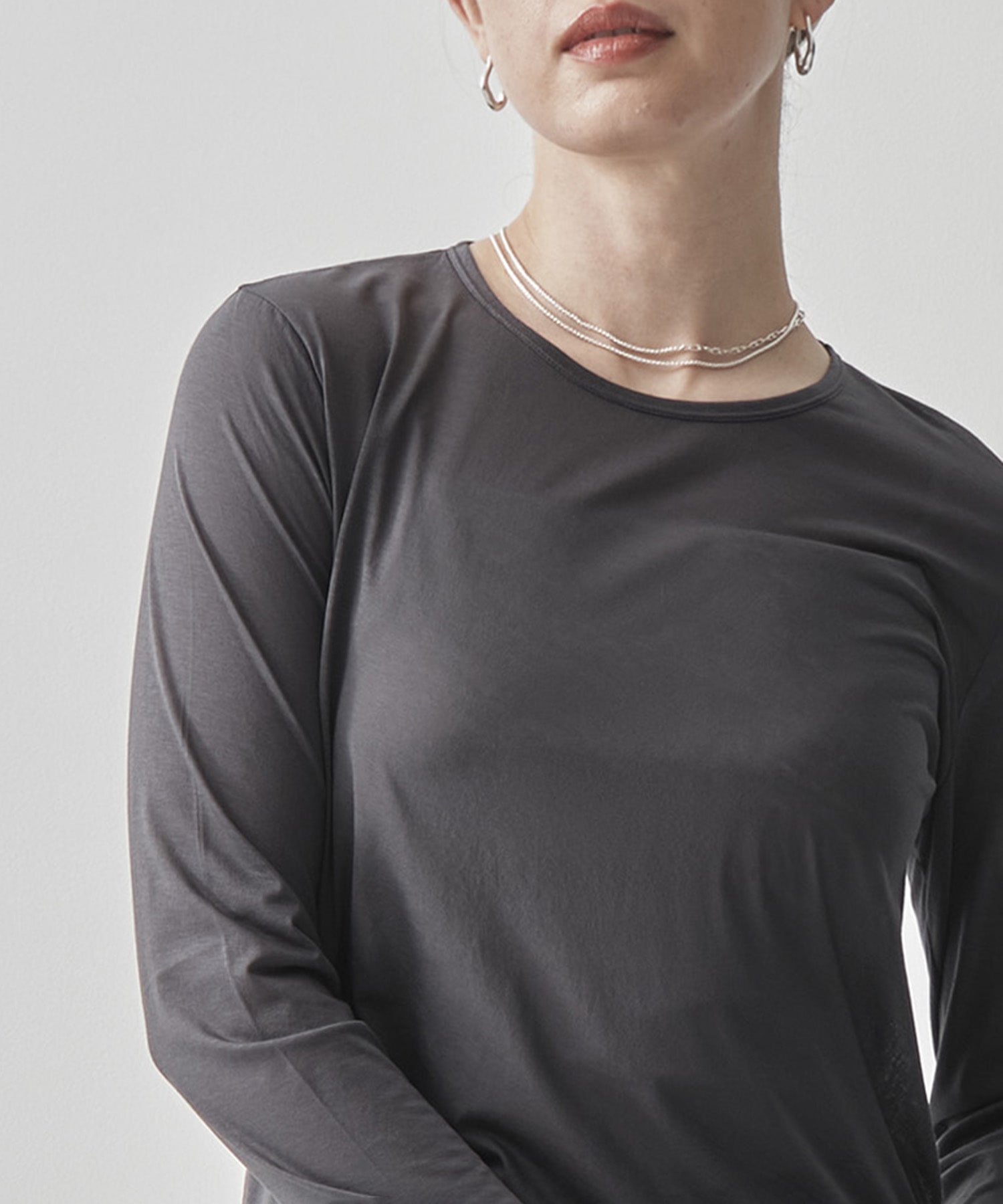 Side Slit Crew Neck Long Sleeve T GOOD PEOPLE GOOD STITCHING GOOD PRODUCT