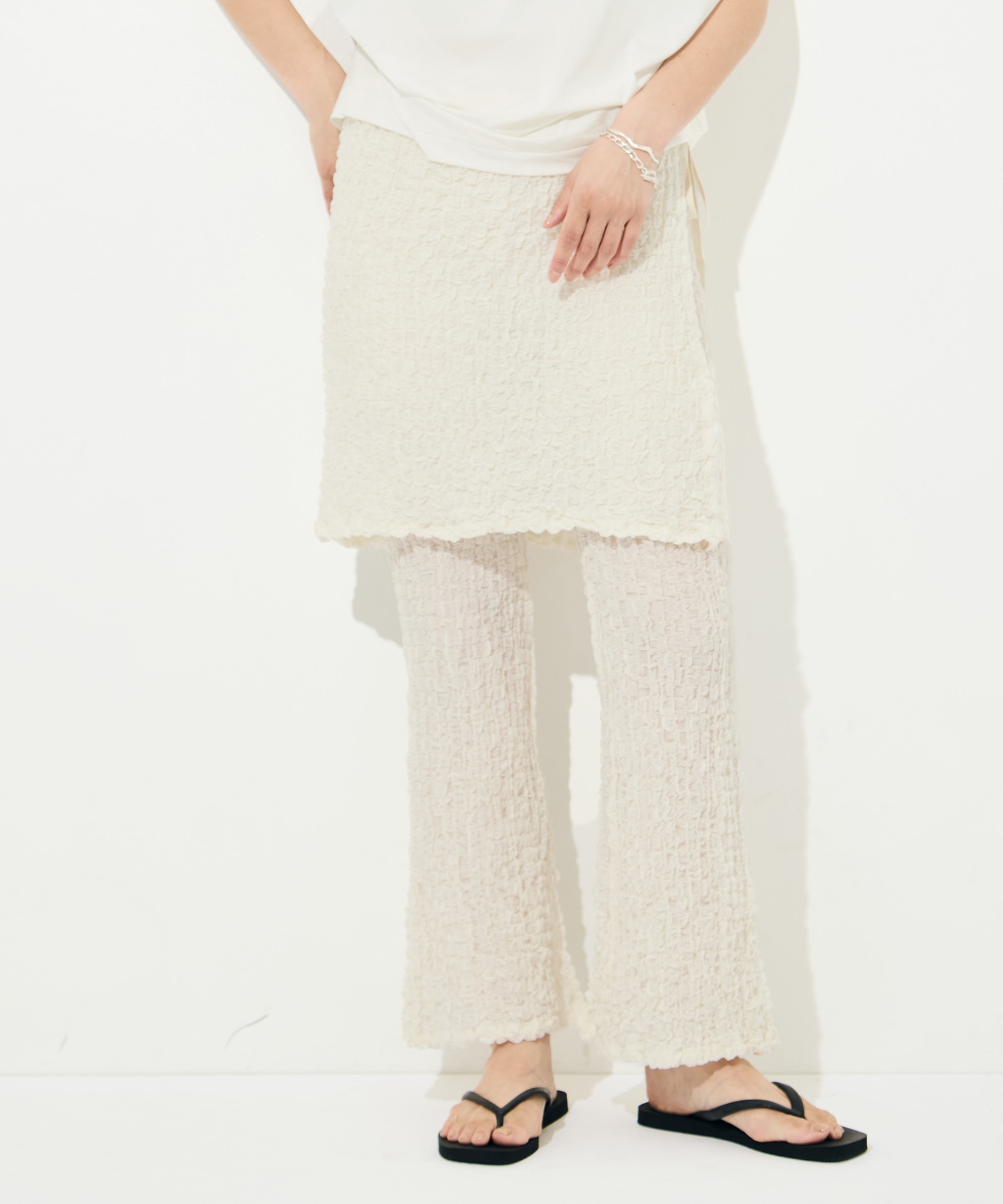Shrink Lace Apron-Layered Flare Pants PHEENY