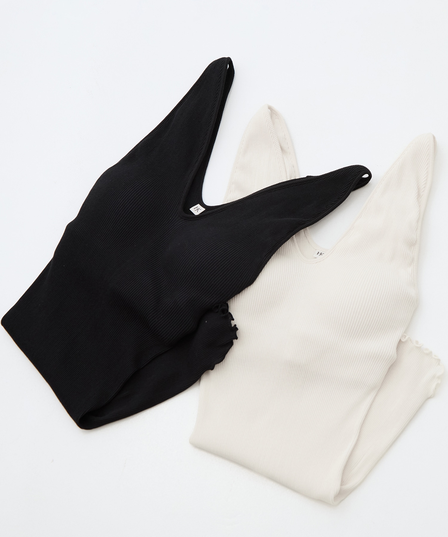 Twist cotton V-neck tanktop HAKUJI