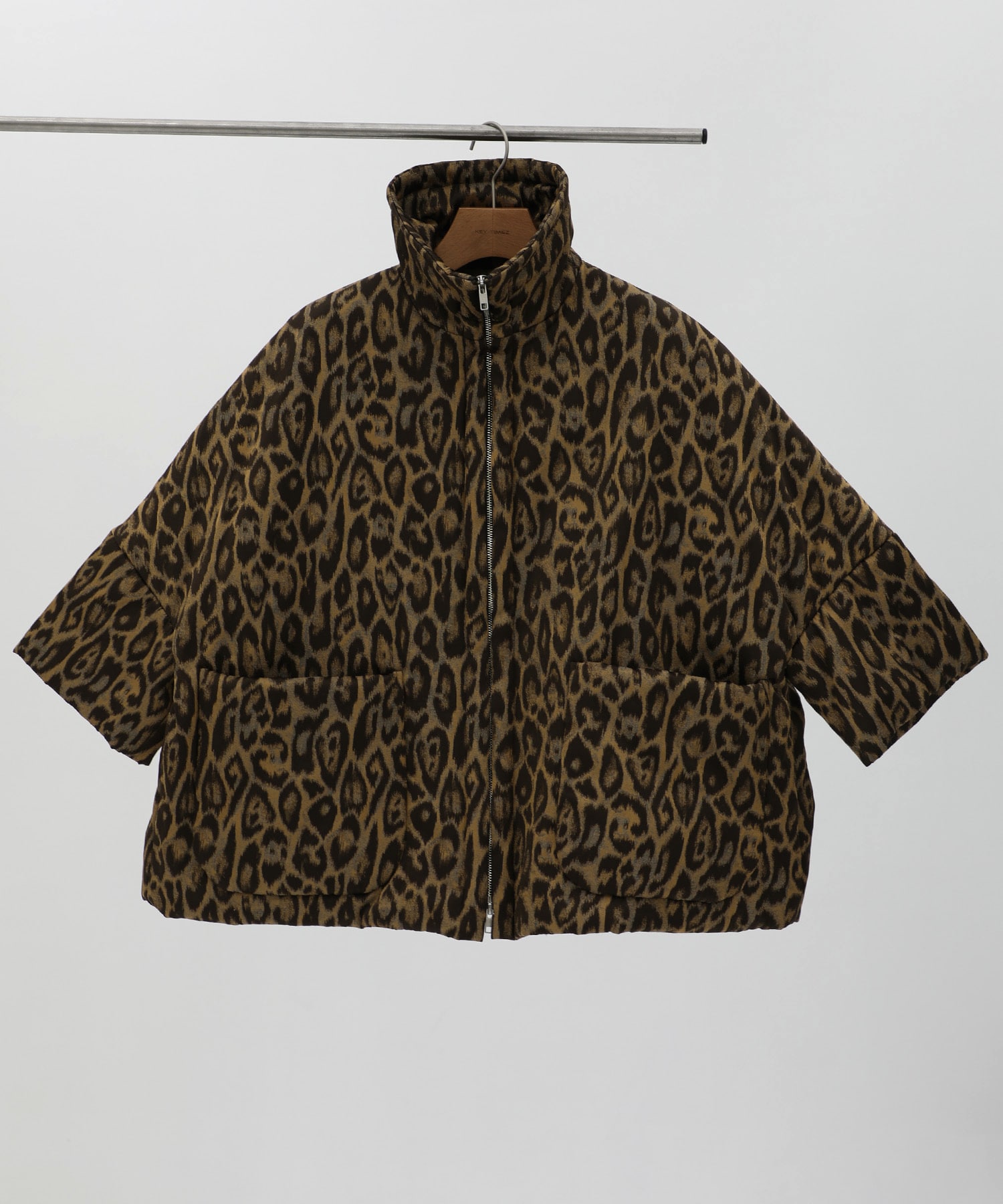 JACQUARD LEOPARD BATTING CT TOURNON.