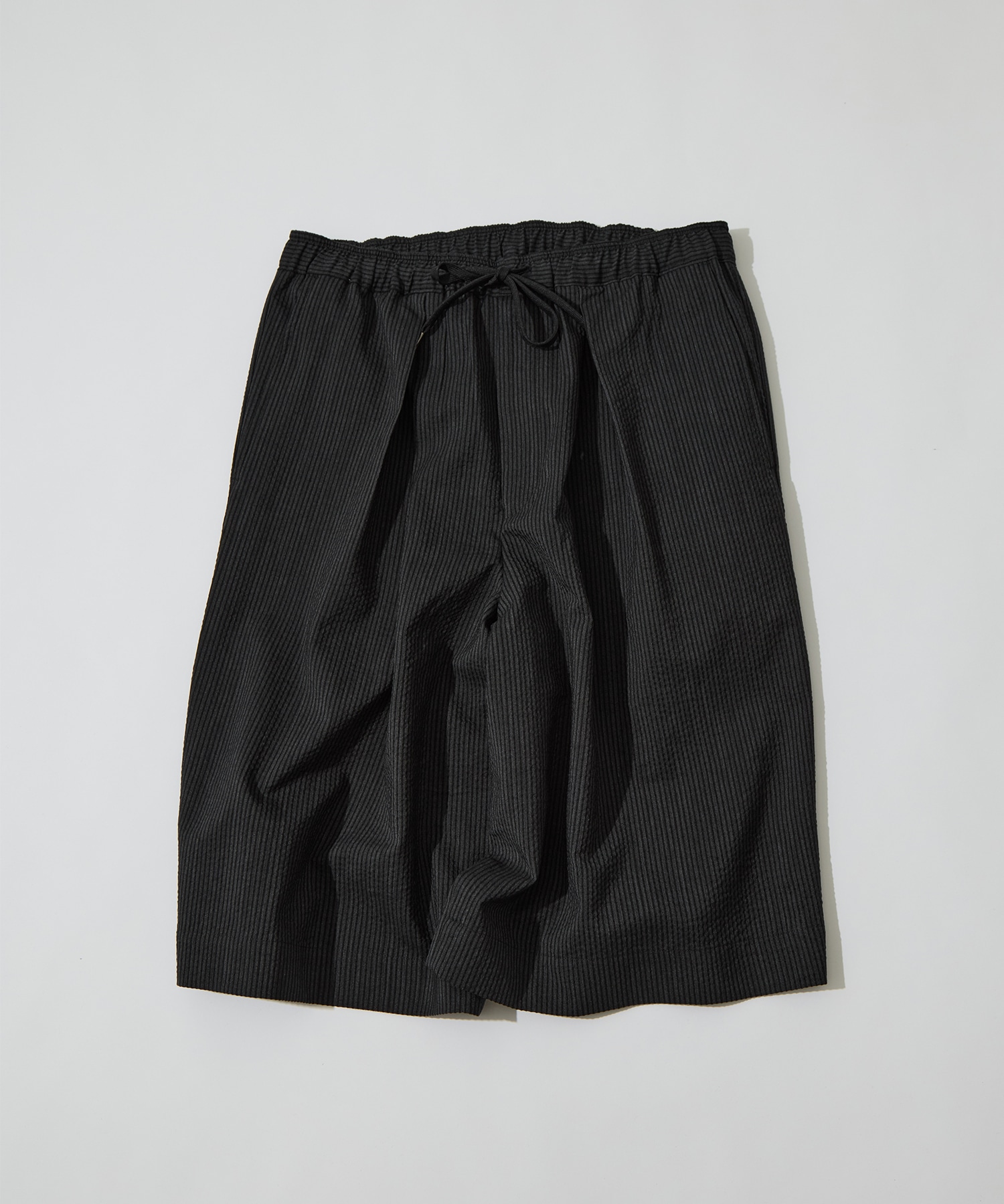 DOUBLE TUCK SHORTS marka