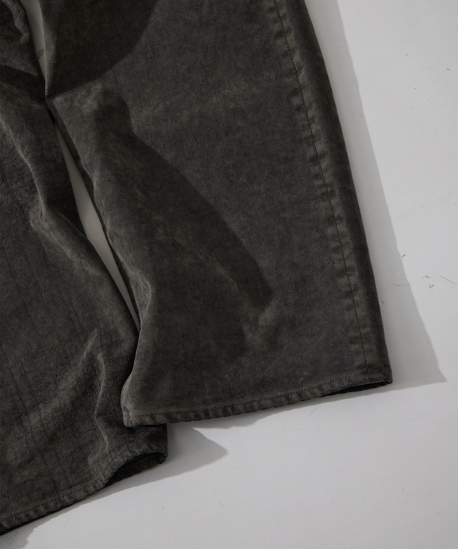 CYLINDER FIT JEANS marka