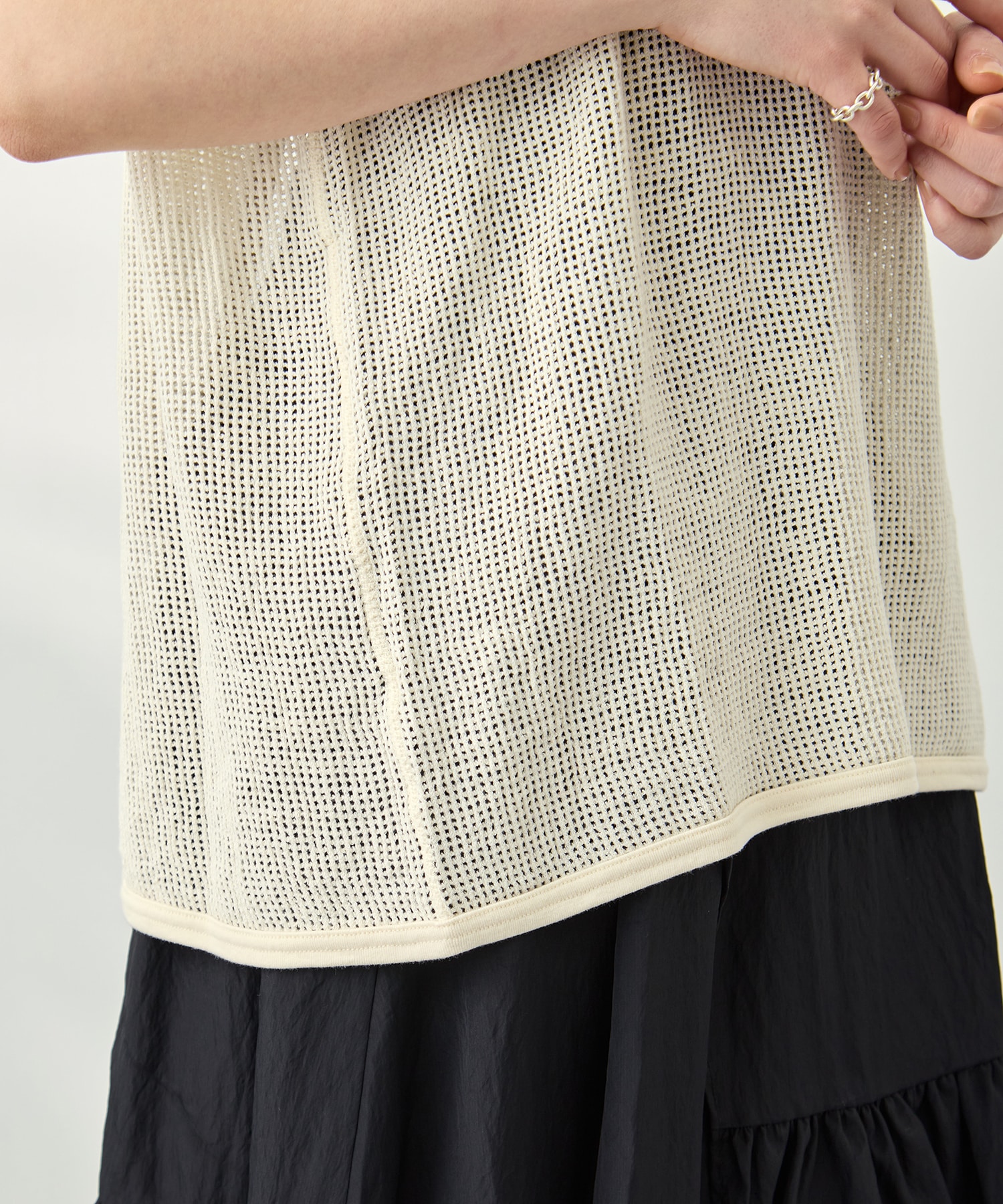 Basket Mesh Back-slit Tank PHEENY