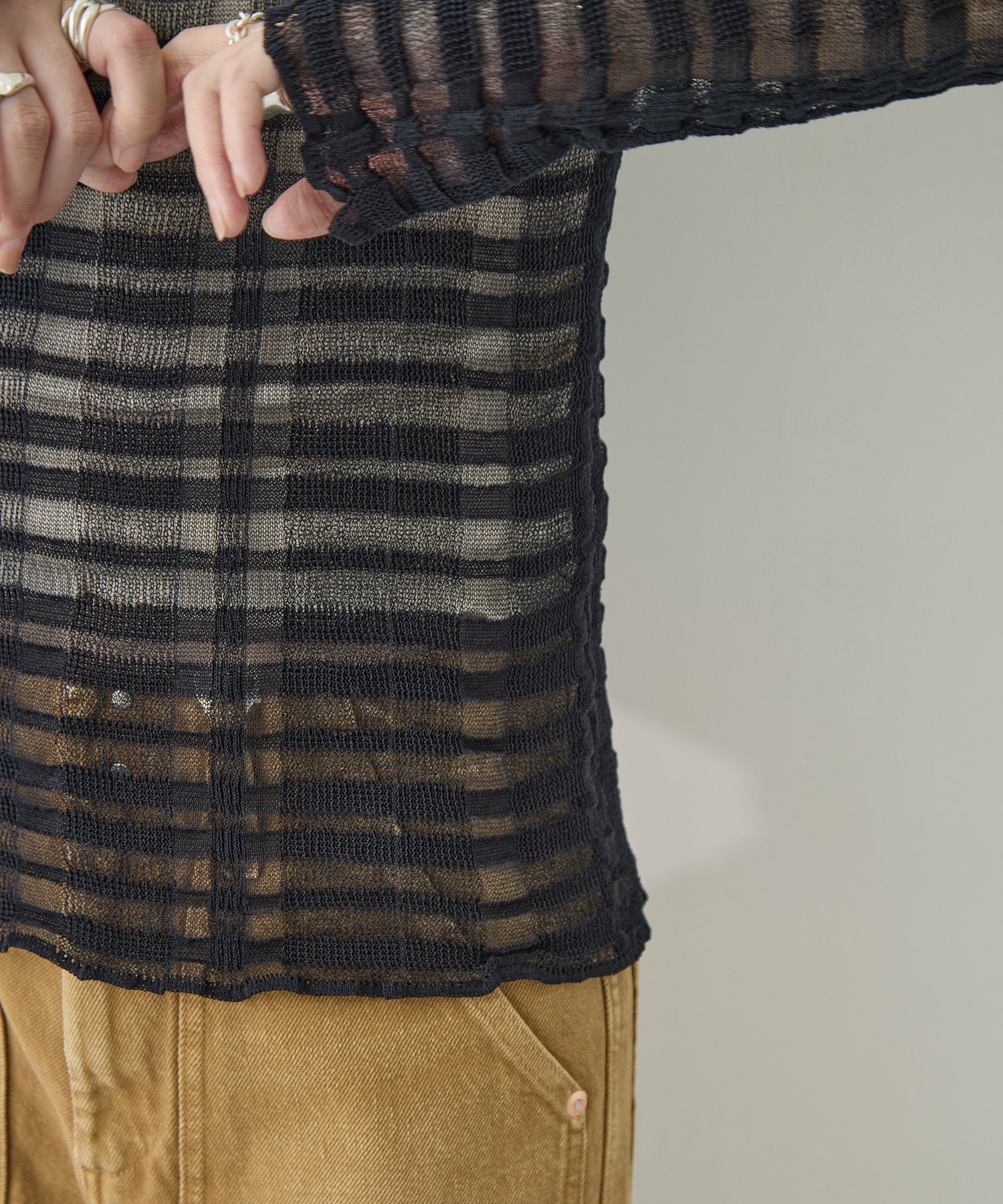 FLOWING CHECKED KNIT PULLOVER TAN