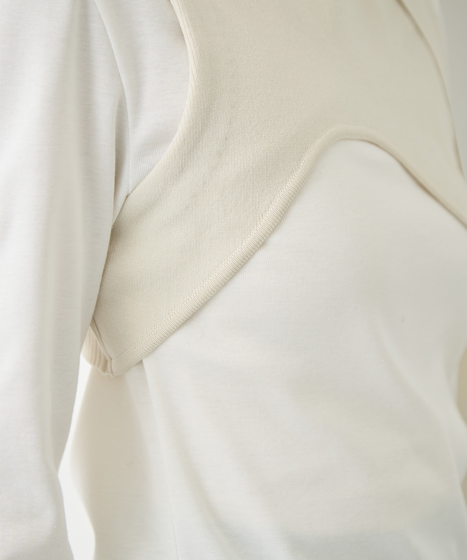 CURVED HEM KNIT TOPS TAN