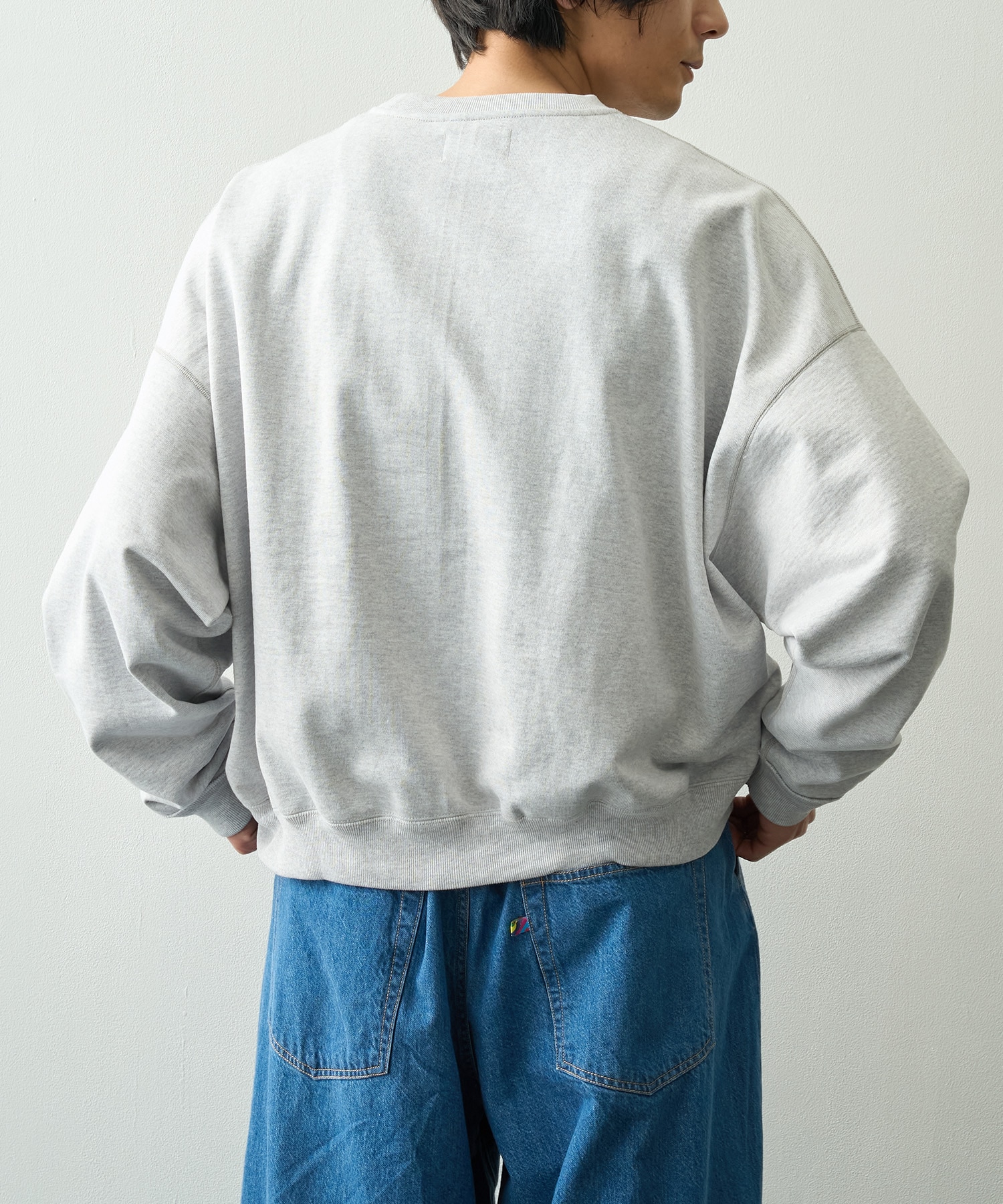 HUGE SHORT SWEAT MARKAWARE