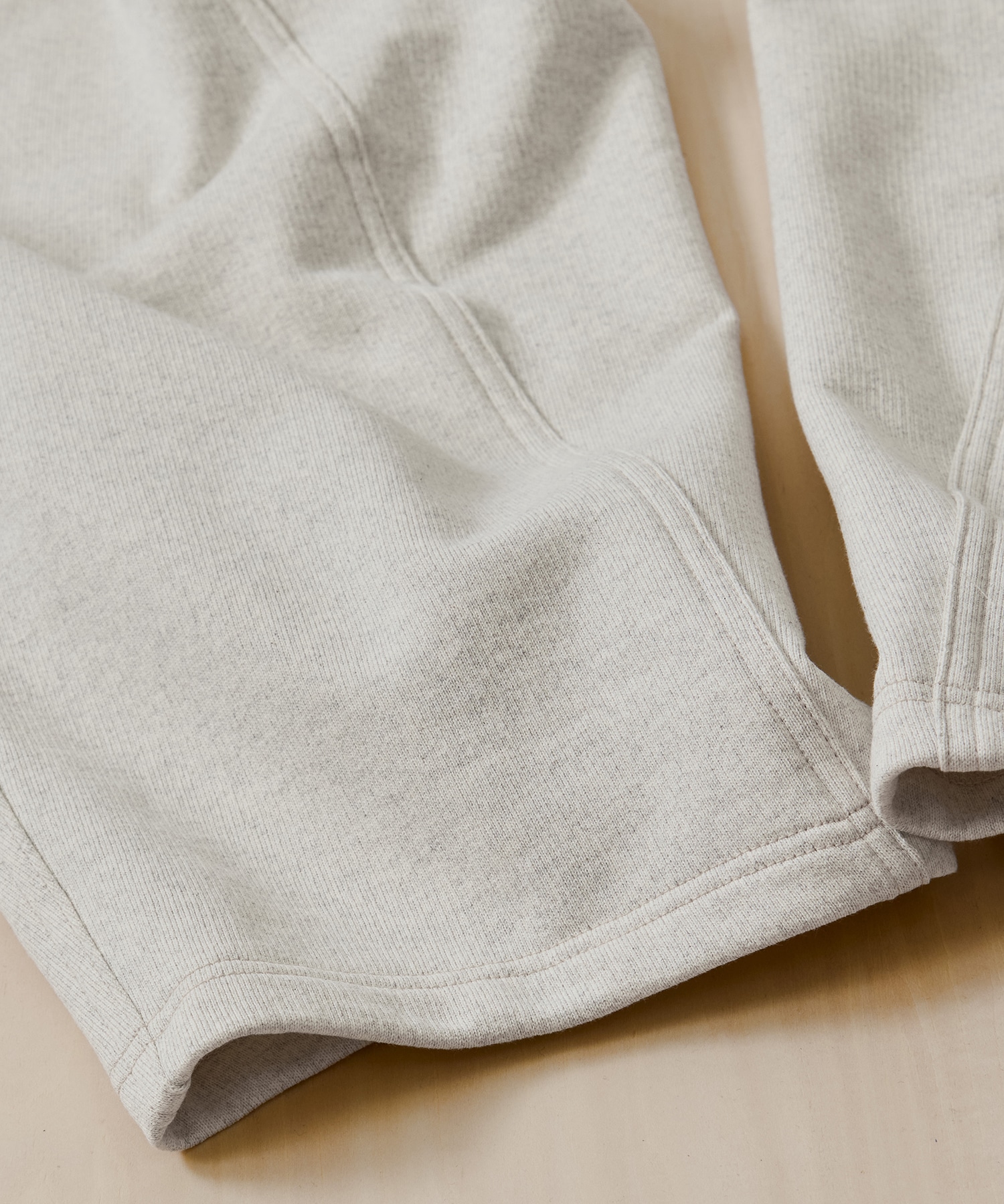 3D Cutting Sweat Pants KHOKI