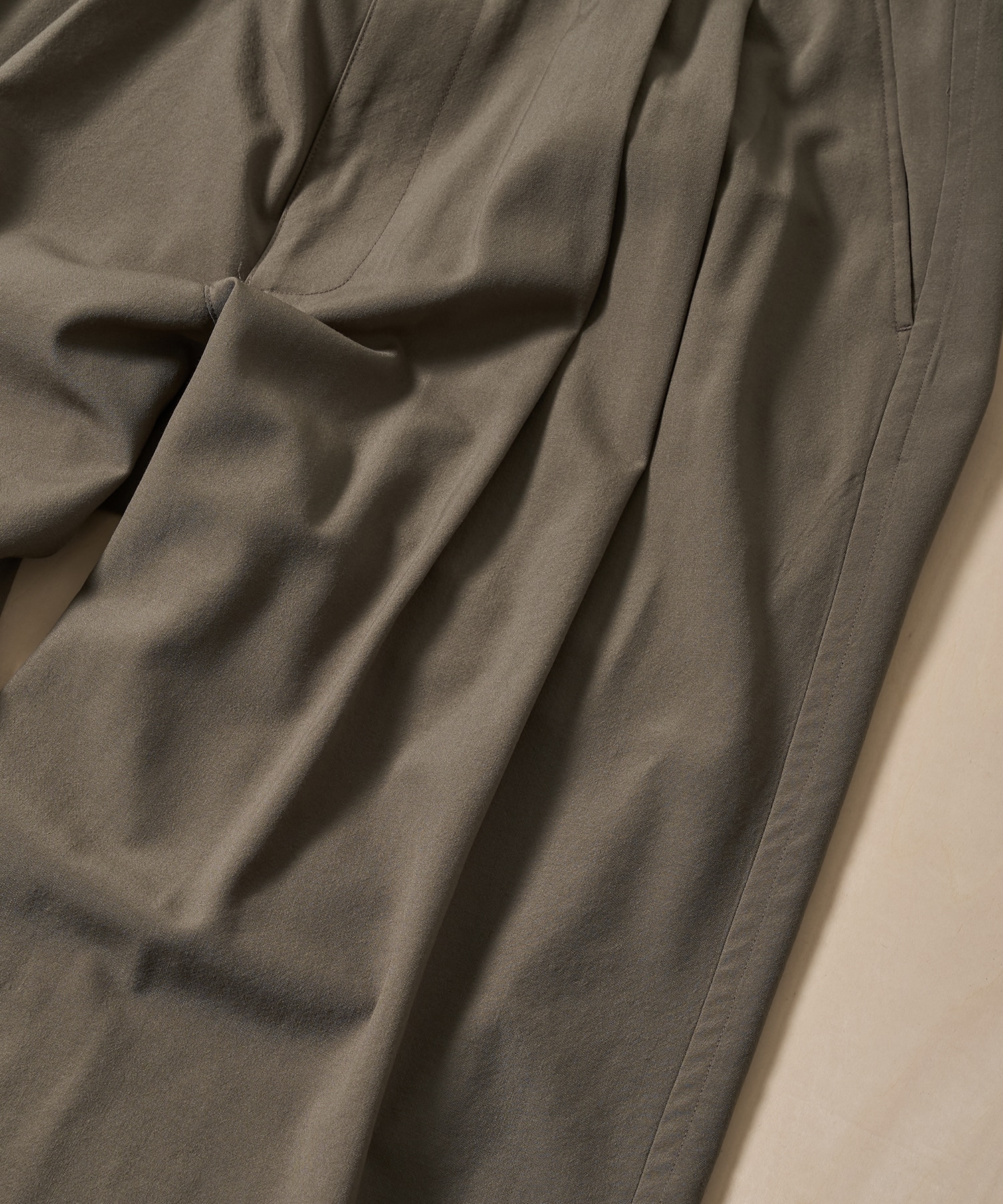 Wool Washer Tropical 2pleated Easy Trousers YOKE