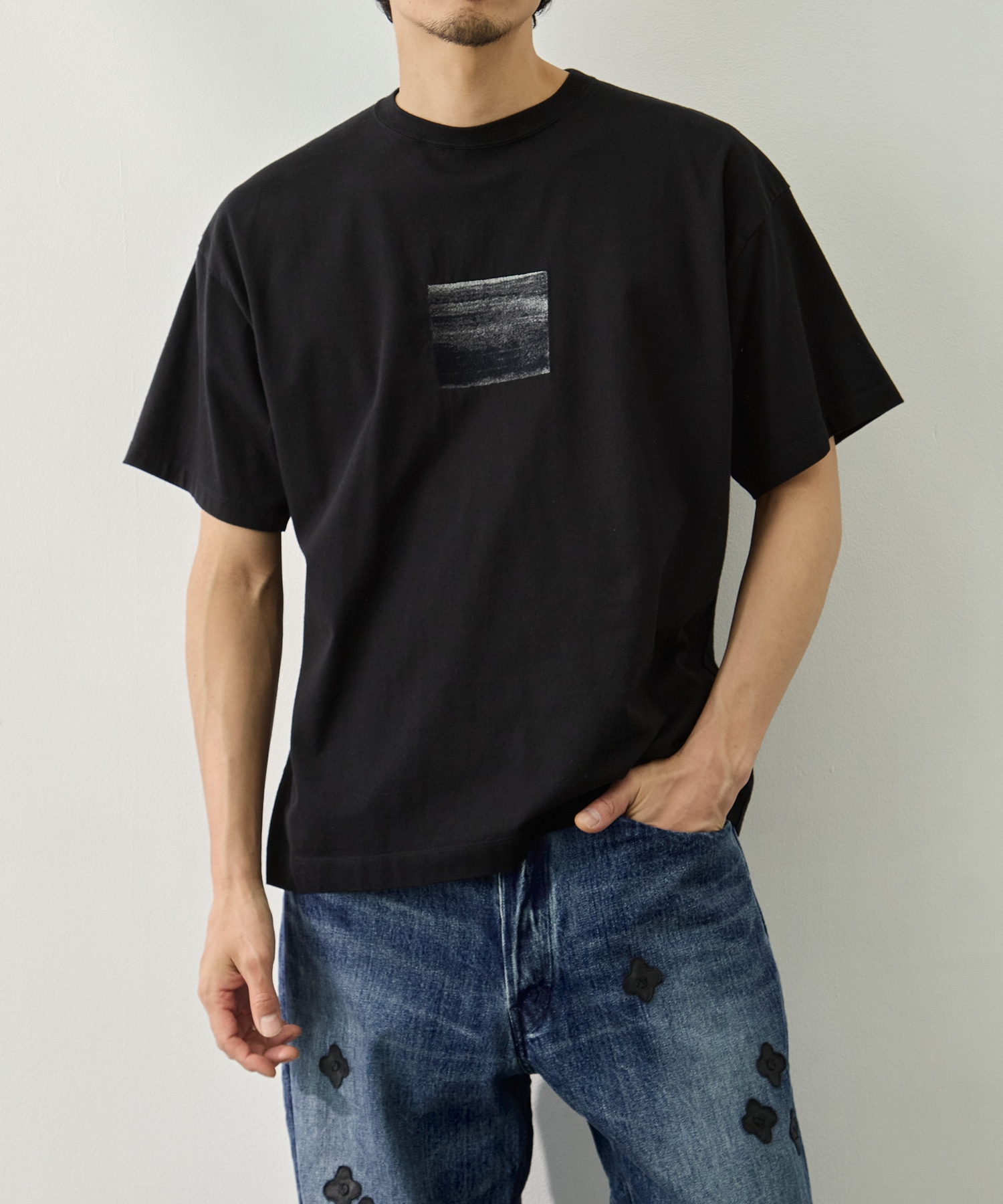 Abstract Embroited T-shirt YOKE