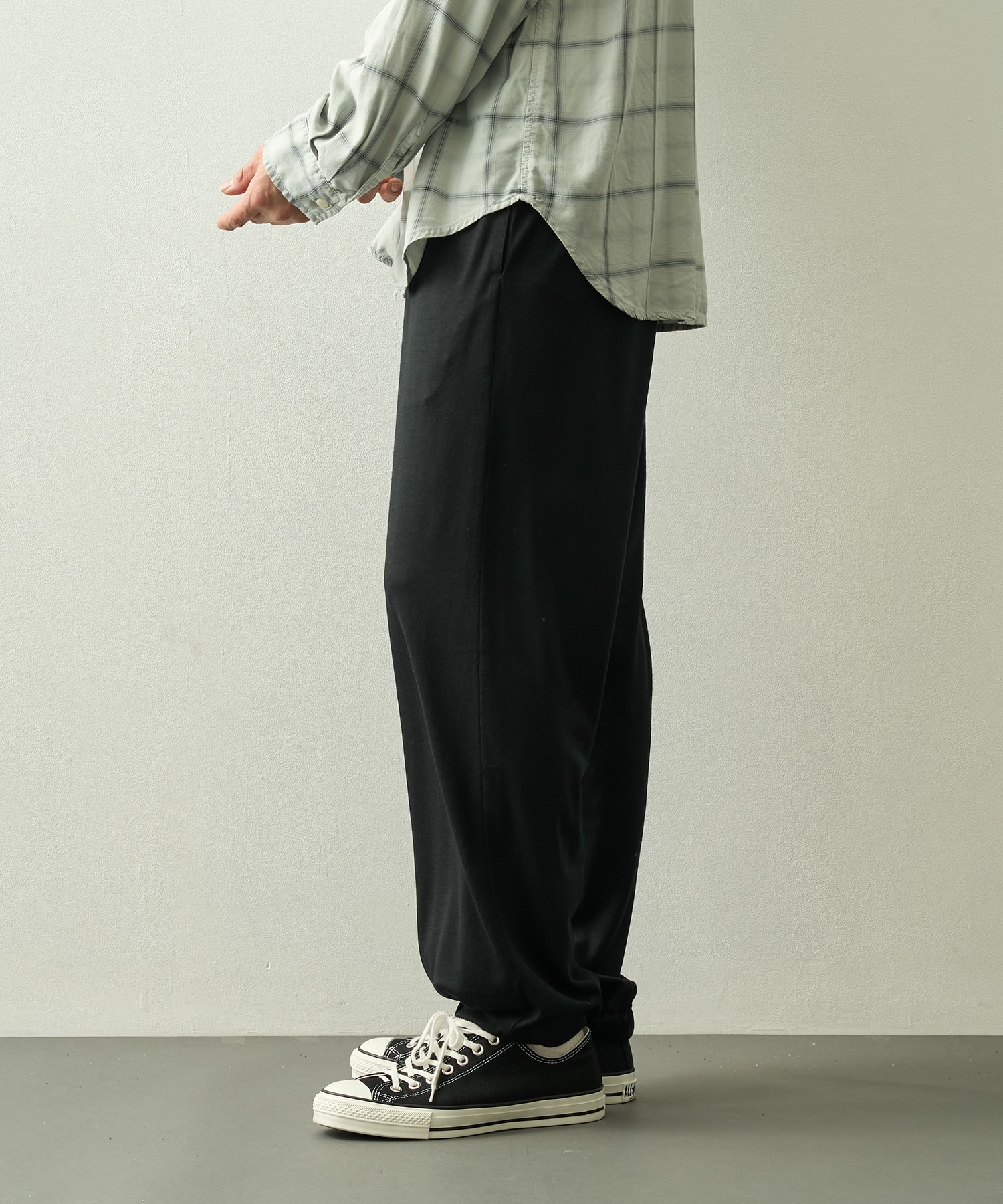 Tapared Jogger Pants WRAPINKNOT