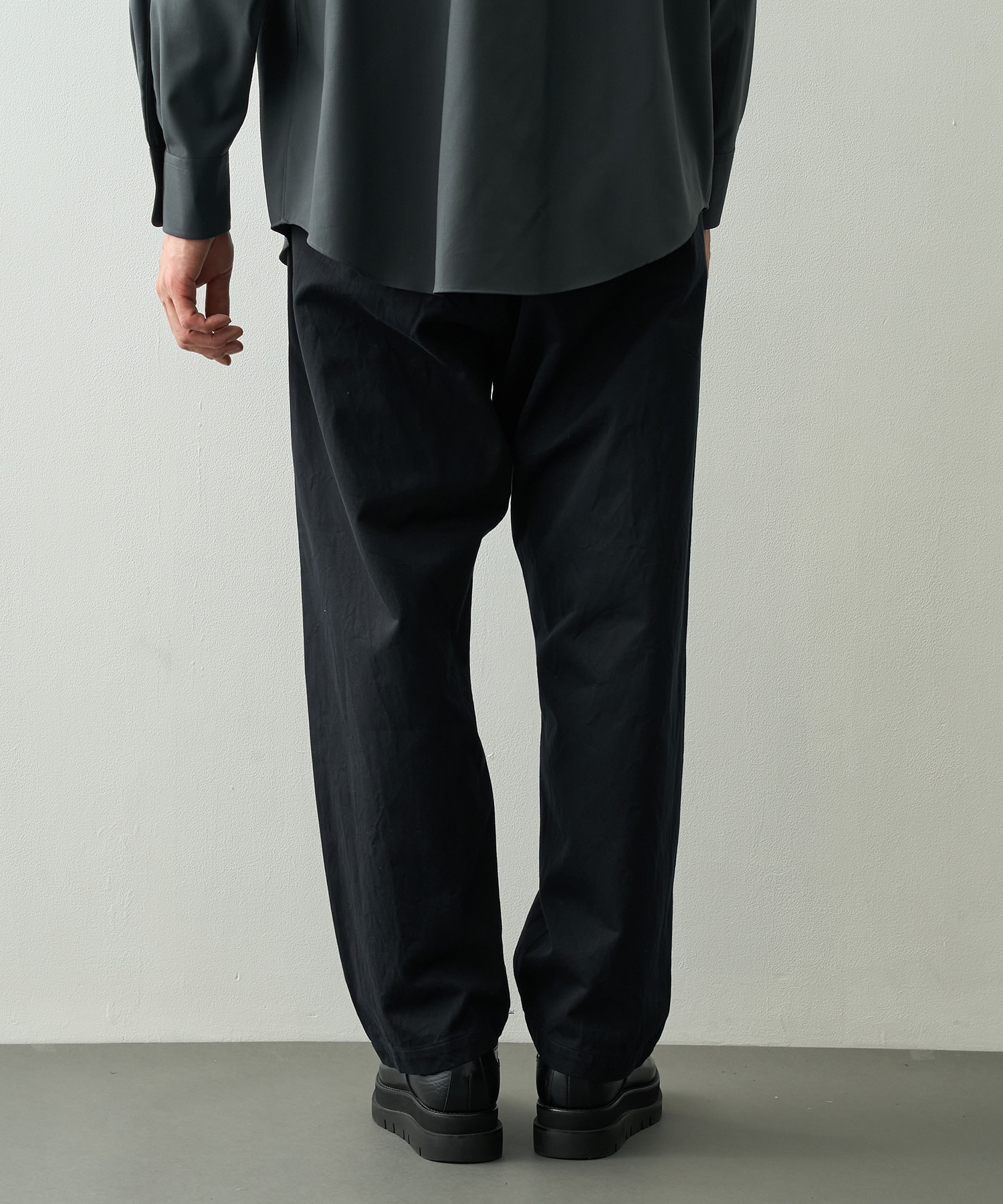 チノパンツ　ワイドテーパード YAECA