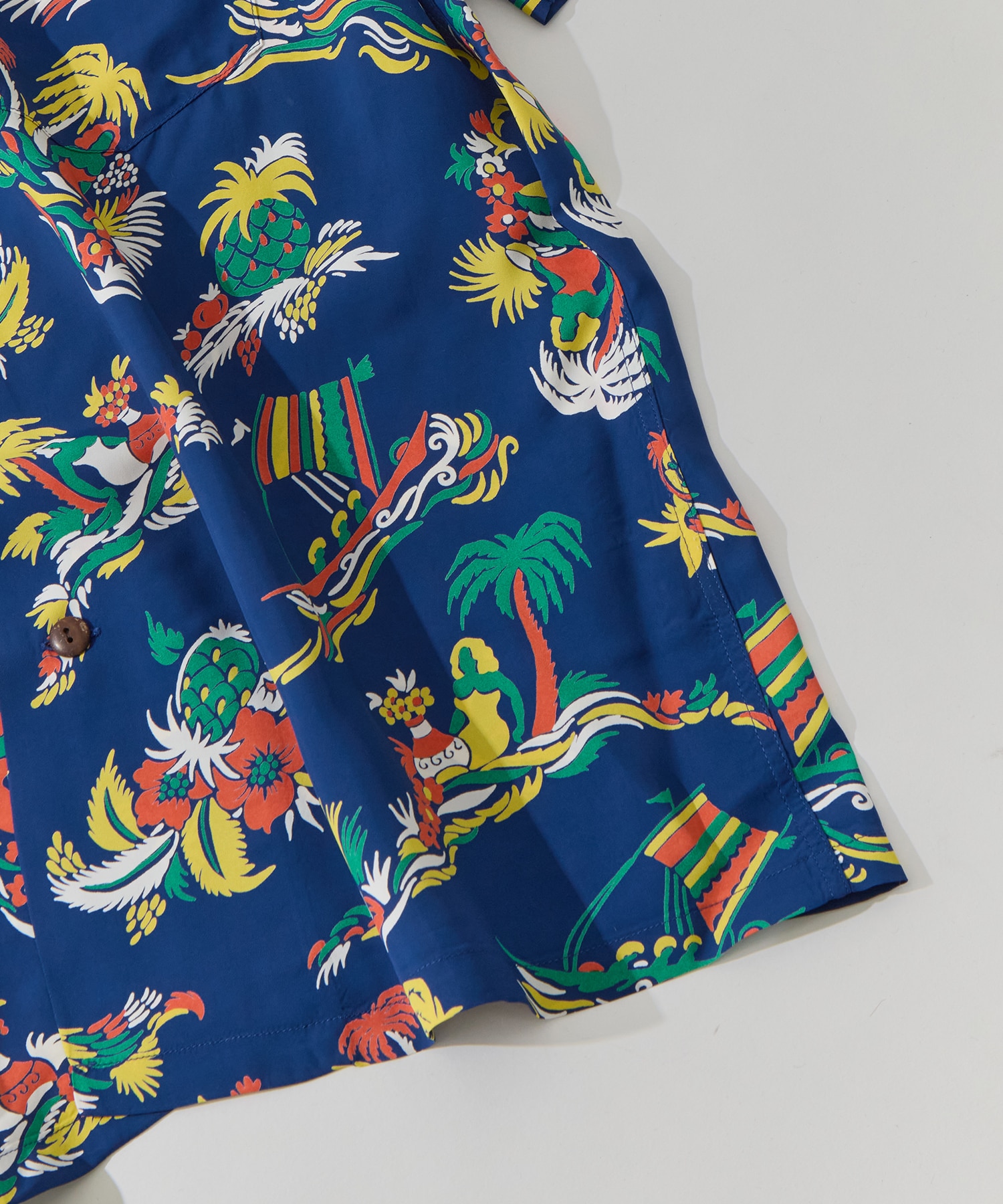 ISLAND TRIPS/S RANDOM WEAR SUN SURF
