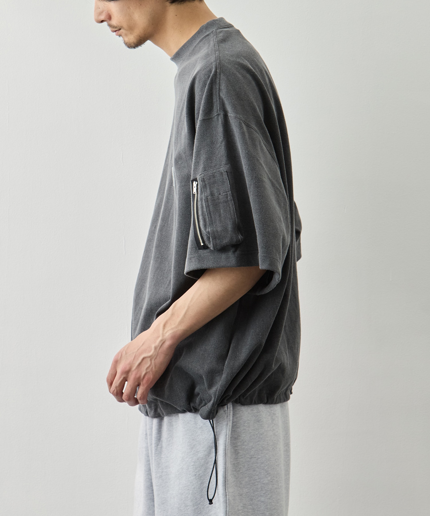 Arm Pocket Balloon T-Shirt is-ness