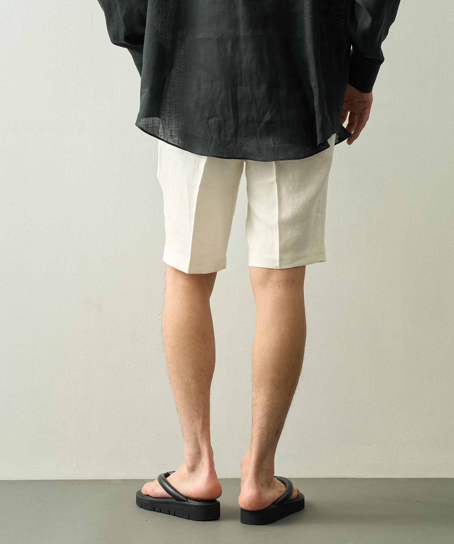 LINEN ONE TUCK SHORTS FUJI