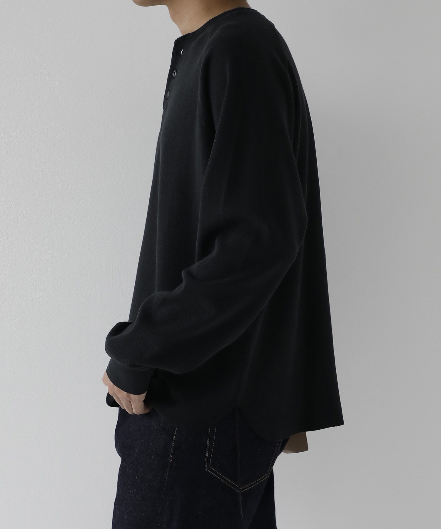 WタックラグランヘンリーネックロンT REMI RELIEF
