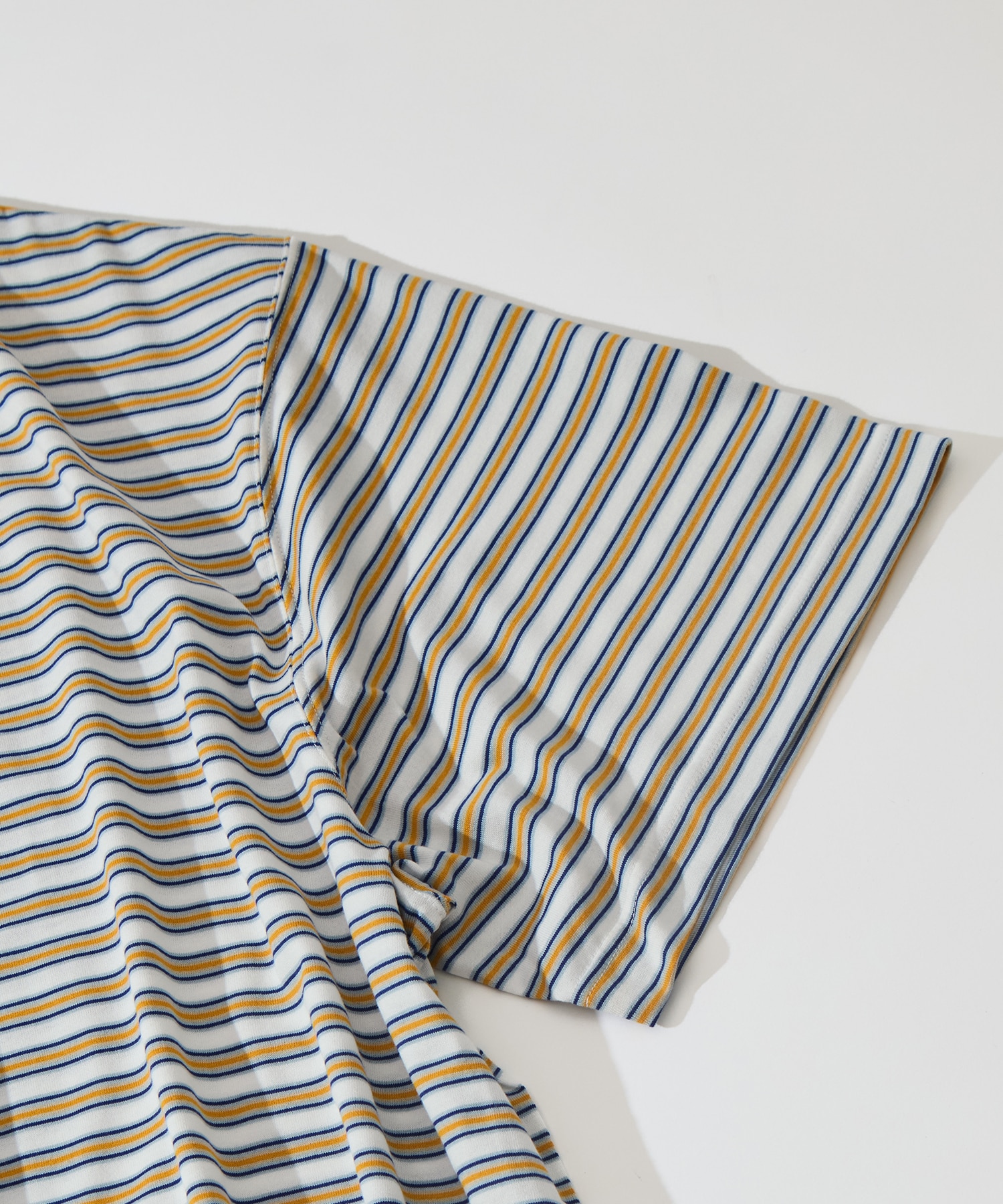 Balloon Border Short-sleeve T-Shirt is-ness