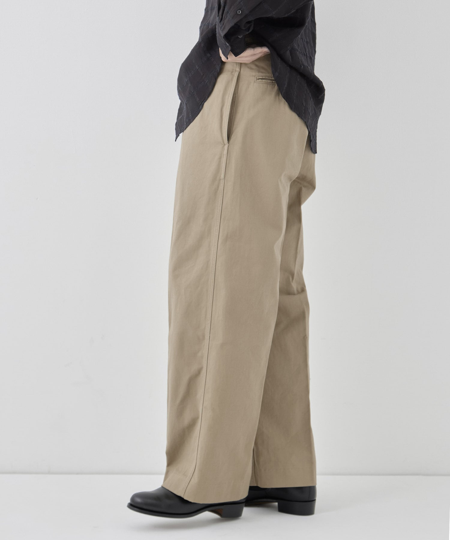 52 Wide Chino Pants blurhmsROOTSTOCK