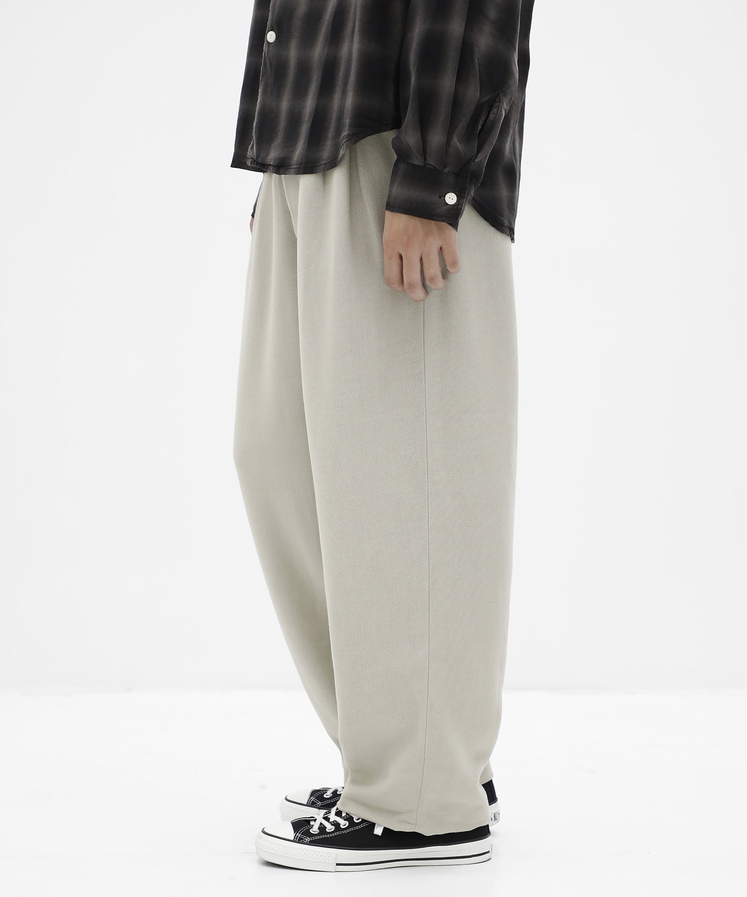 wide tapered slacks concause